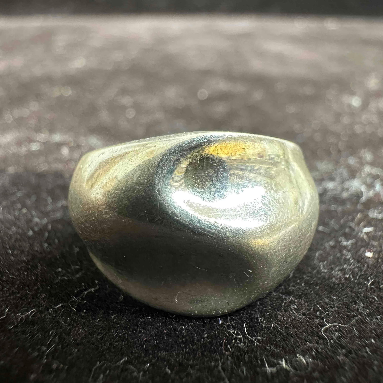 Curved Dome Style Sterling Silver Ring: This item is in good pre-owned, previously used/displayed condition with noticeable light wear, and surface scratches. Please reference all photos for full details. This piece of jewelry has been