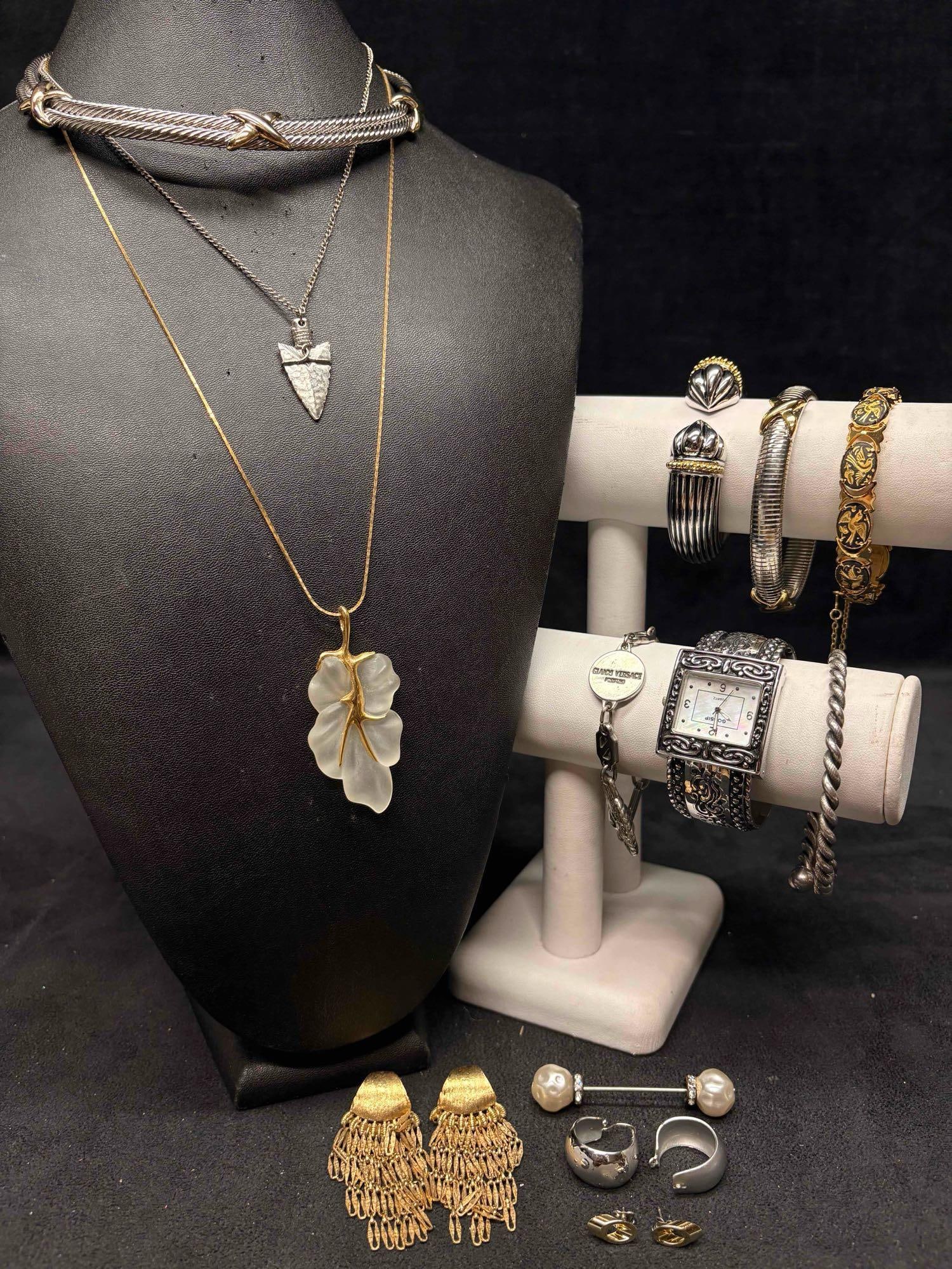 13pc Mixed Metal Alloy Alchemy Costume Jewelry Collection: This lot contains 13 pieces of pre-owned costume jewelry, paired together in a stylized set. Each piece is in good conditions, with wear and tear over the years visible on some of the jewelry. Please 