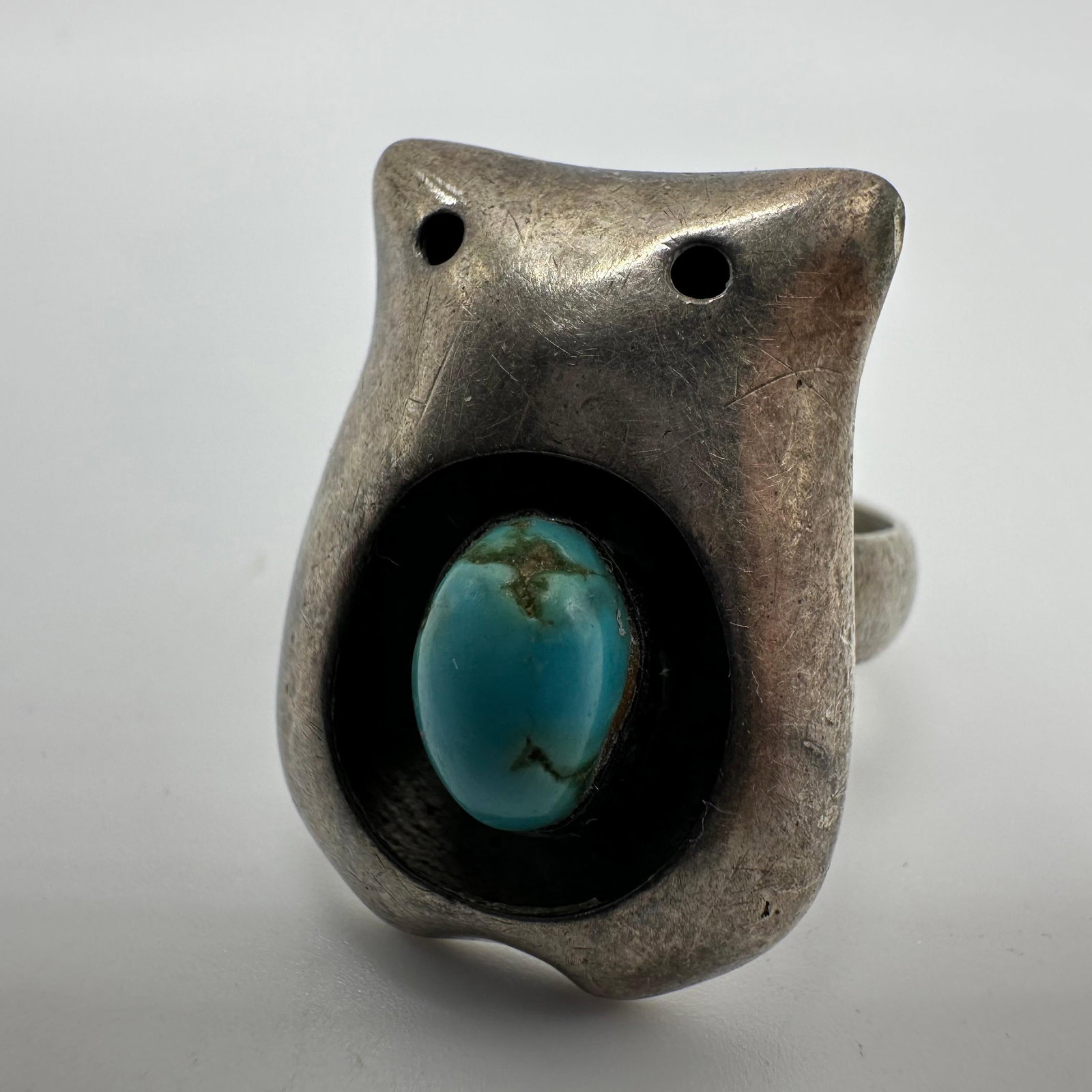 Silver Ring Oval Turquoise Nugget Blue Stone Abstract Owl Style: This item is in good pre-owned, previously used/displayed condition with noticeable light wear and surface scratches. Please reference all photos for full details. This piece of jewelry has been teste