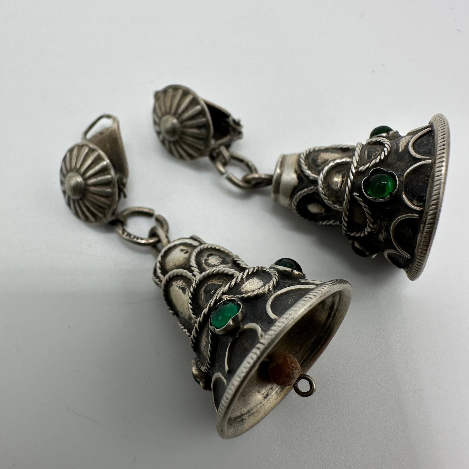 800 Silver Bell Drop Earrings Intricate Silverwork M11: This item is in good pre-owned, previously used/displayed condition with noticeable light wear and surface scratches. Please reference all photos for full details. This piece of jewelry has been teste