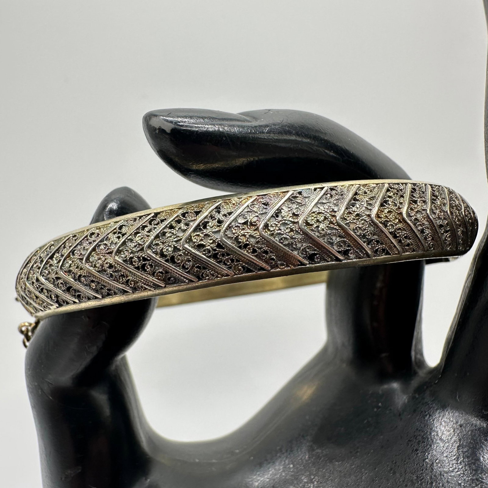 Silverwork Filigree Chevron Style Pattern Hinged Bracelet 800 Silver: This item is in good pre-owned, previously used/displayed condition with noticeable light wear and surface scratches. Please reference all photos for full details. This piece of jewelry has been teste