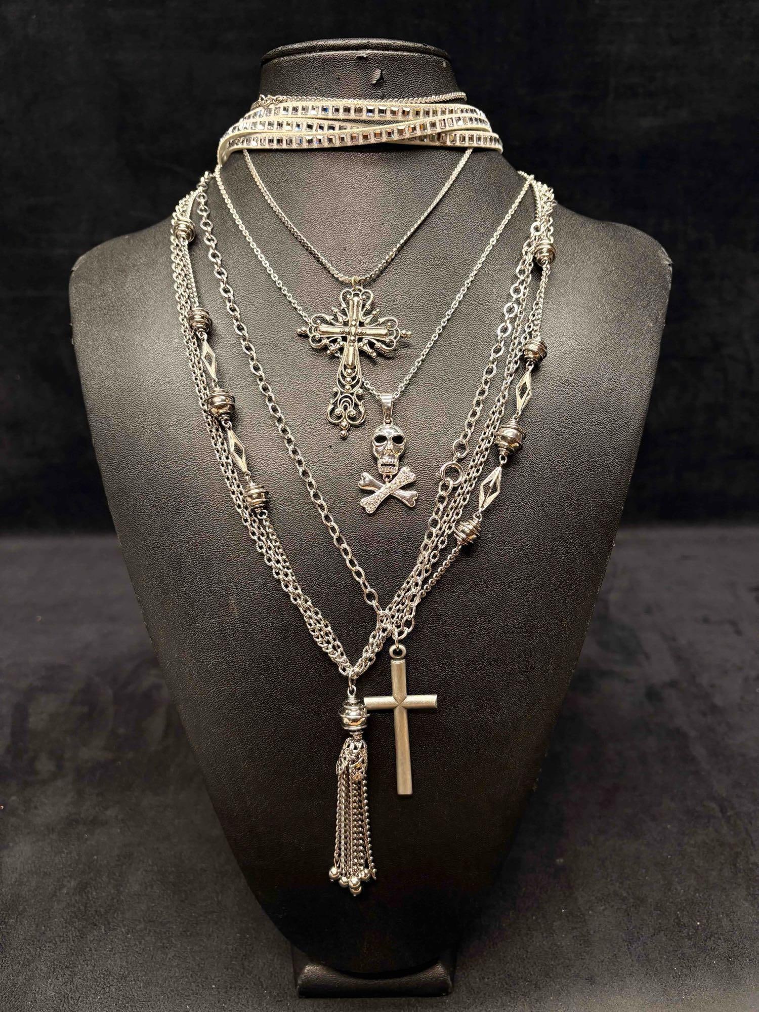5pc Silver Gothic Themed Lot: This lot consists of 5 pre-owned costume jewelry necklaces with typical wear from use. Please review images for context of the lots visual conditions. APPROX. WEIGHT: 3.3 OZ