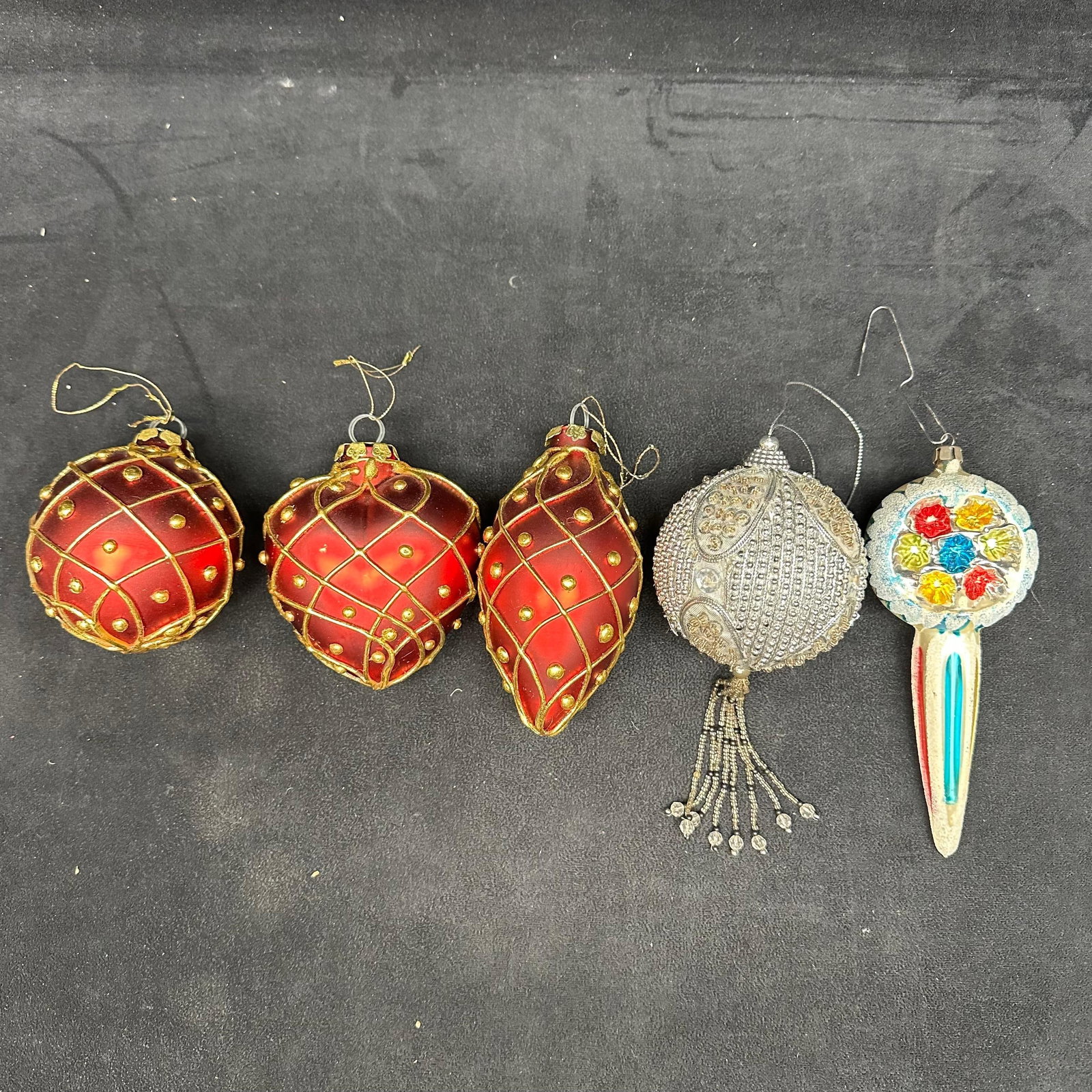 Holiday Christmas Ornament Set Lot of Five Ornaments (1 of 3)