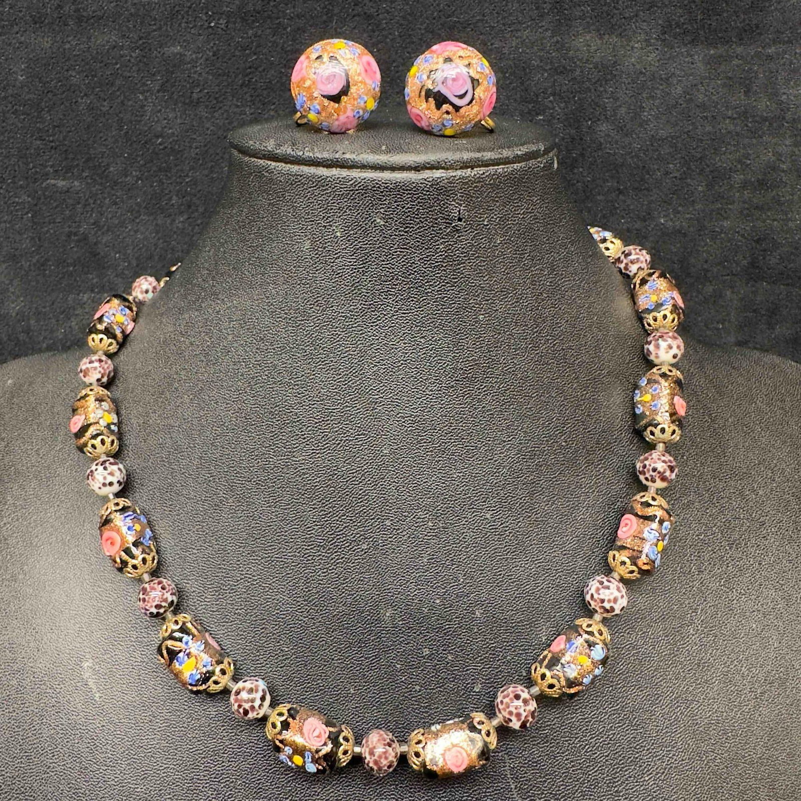 Venetian Murano Lamp Work Art Glass Fiorato Black Beaded Bead Necklace and Earrings Set B99: Venetian Murano Lamp Work Art Glass Fiorato Black Beaded Bead Necklace and Earrings Set B99. Necklace and earrings with black colored glass beads with beautiful hand painted designs on each. The neckl