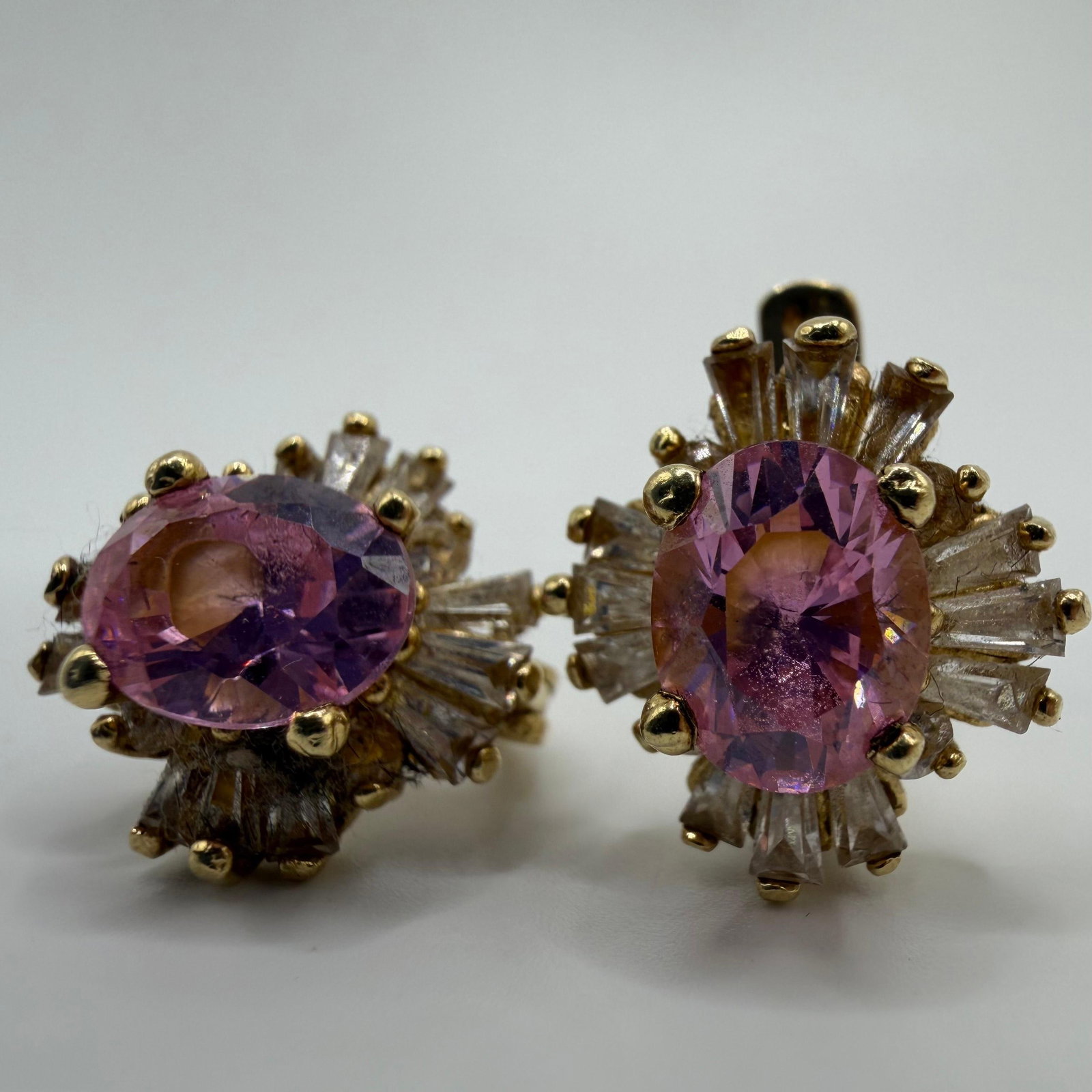 10K Pink Gemstone Ballerina Style Baguette Halo Design: This item is in good pre-owned condition, previously used/displayed, with noticeable light wear and surface scratches. Please reference all photos for full details. This piece of jewelry has been care
