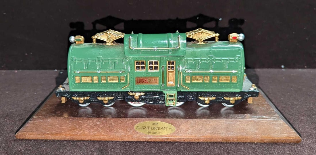 1992 Avon Lionel Train - 1928 No 381E Locomotive (1 of 9)