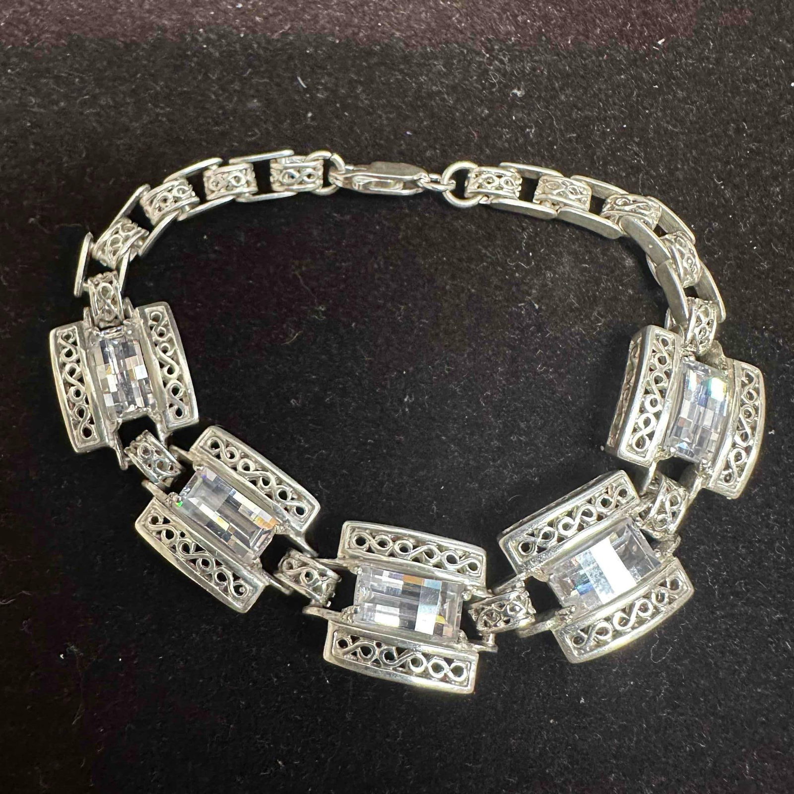 Clear Crystal Rhinestone Baguette Shape Style Sterling 925 Silver Bracelet F99: This item is in good pre-owned, previously used/displayed condition with noticeable light wear, and surface scratches. Please reference all photos for full details. This piece of jewelry has been test