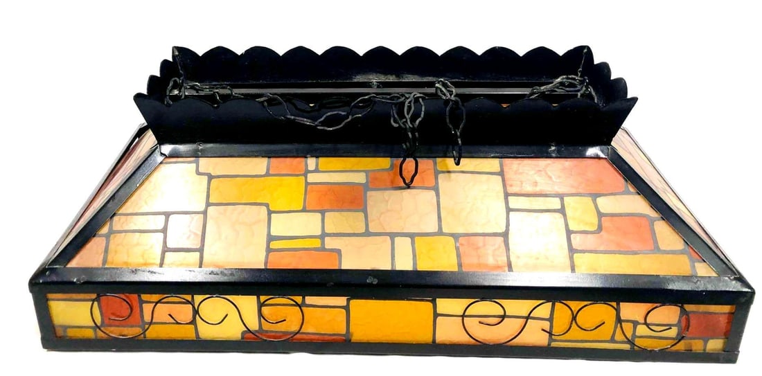 Pool Table Hanging Light Fixture: This lot contains a Pool Table Hanging Light Fixture. It is approx 36" x 18" x 13" and weighs about 13.8lbs. Overall the lighting fixture is in good used condition with some light wear from use over