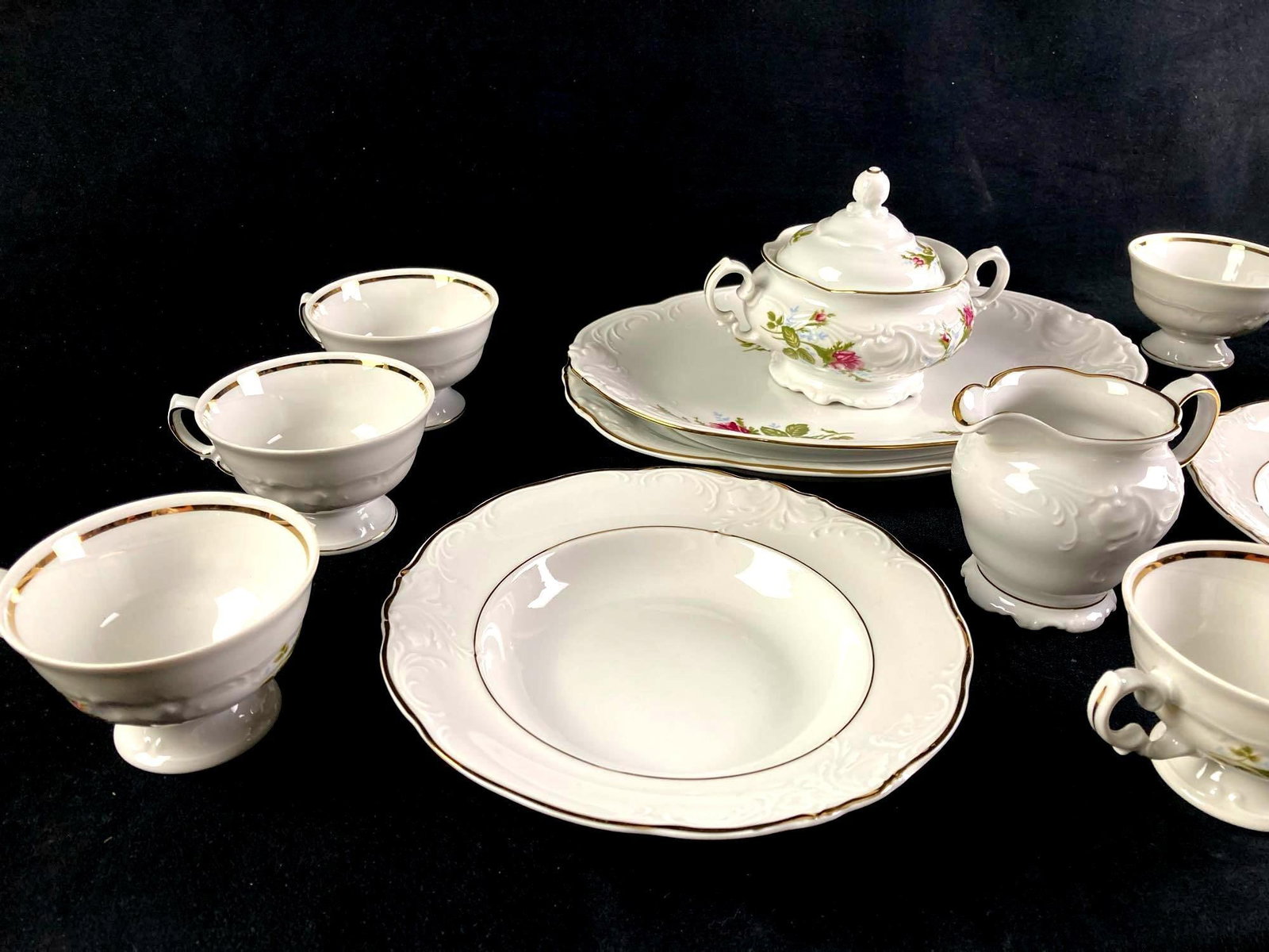 Large Royal Kent Dining Set - 2