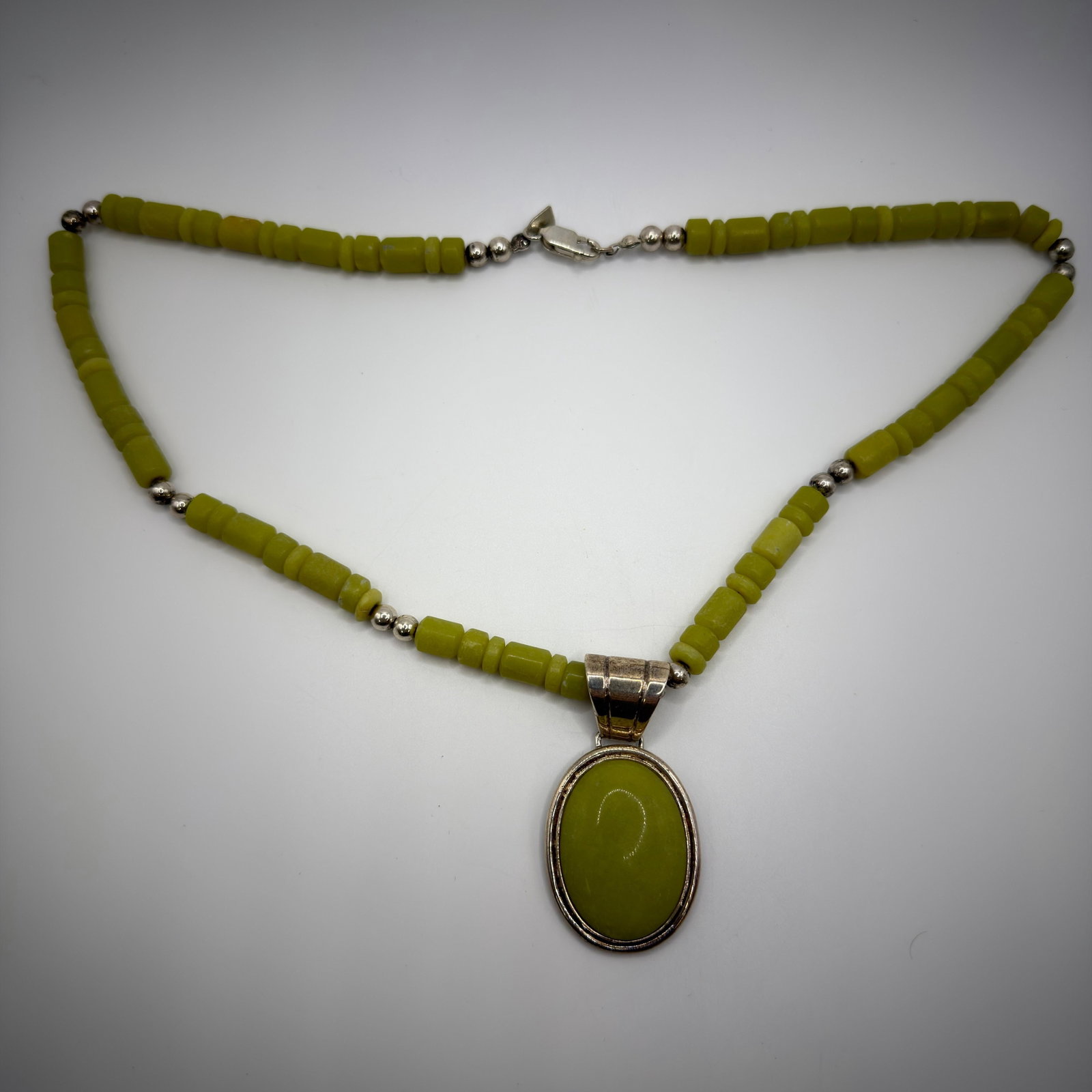 Desert Rose Trading DTR 925 Sterling Silver Green Stone Necklace: This item is in pre-owned, previously used/displayed condition with noticeable light wear and surface scratches. Please reference all photos for full details. This piece of jewelry has been tested