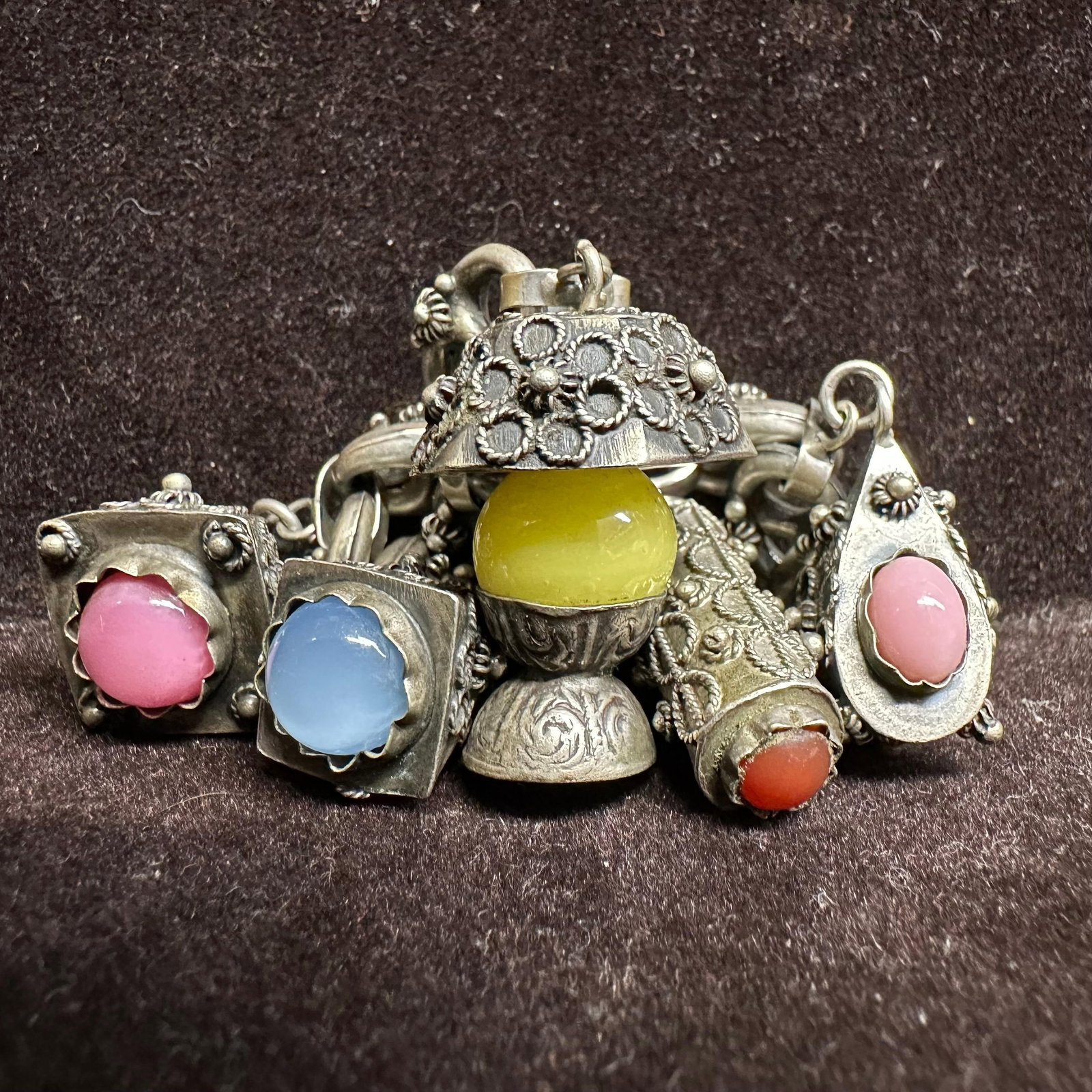 800 Silver Faux Stone Glass Cabochons Charm Bracelet V57: This item is in good pre-owned, previously used/displayed condition with noticeable light wear and surface scratches. Please reference all photos for full details. This piece of jewelry has been teste