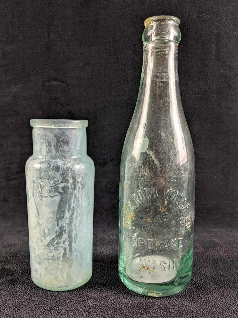 Antique Deep Rock Water Co Bottle and Glass Jar: Antique Deep Rock Water Co Bottle and Glass Jar This lot has two items, one item is an unmarked glass jar and the other is an antique bottle of the company Deep Rock Water that is still around to