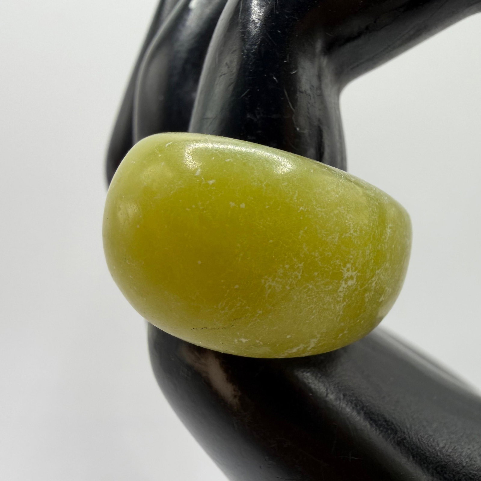 Rage 925 Lemon Serpentine Green Stone Band Sterling Silver Ring: This item is in pre-owned, previously used/displayed condition with noticeable light wear and surface scratches. Please reference all photos for full details. This piece of jewelry has been tested and