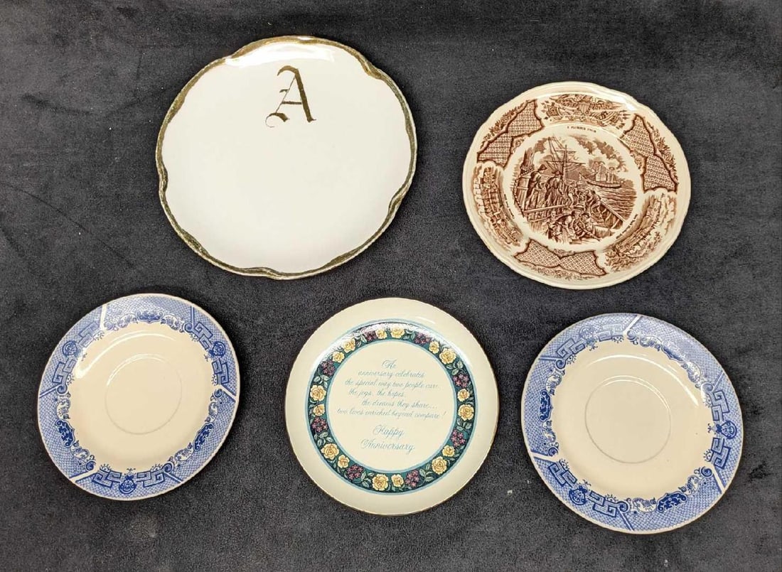 5 Vintage Fine China Collector Chinoiserie Saucers & Plates: 5 Vintage Fine China Collector Chinoiserie Saucers & Plates. This lot includes: (2) Blue & White Chinoiserie Saucer. Each is approx 6 1/8" x 6 1/8" x 1/2". (1) Meakin, Alfred