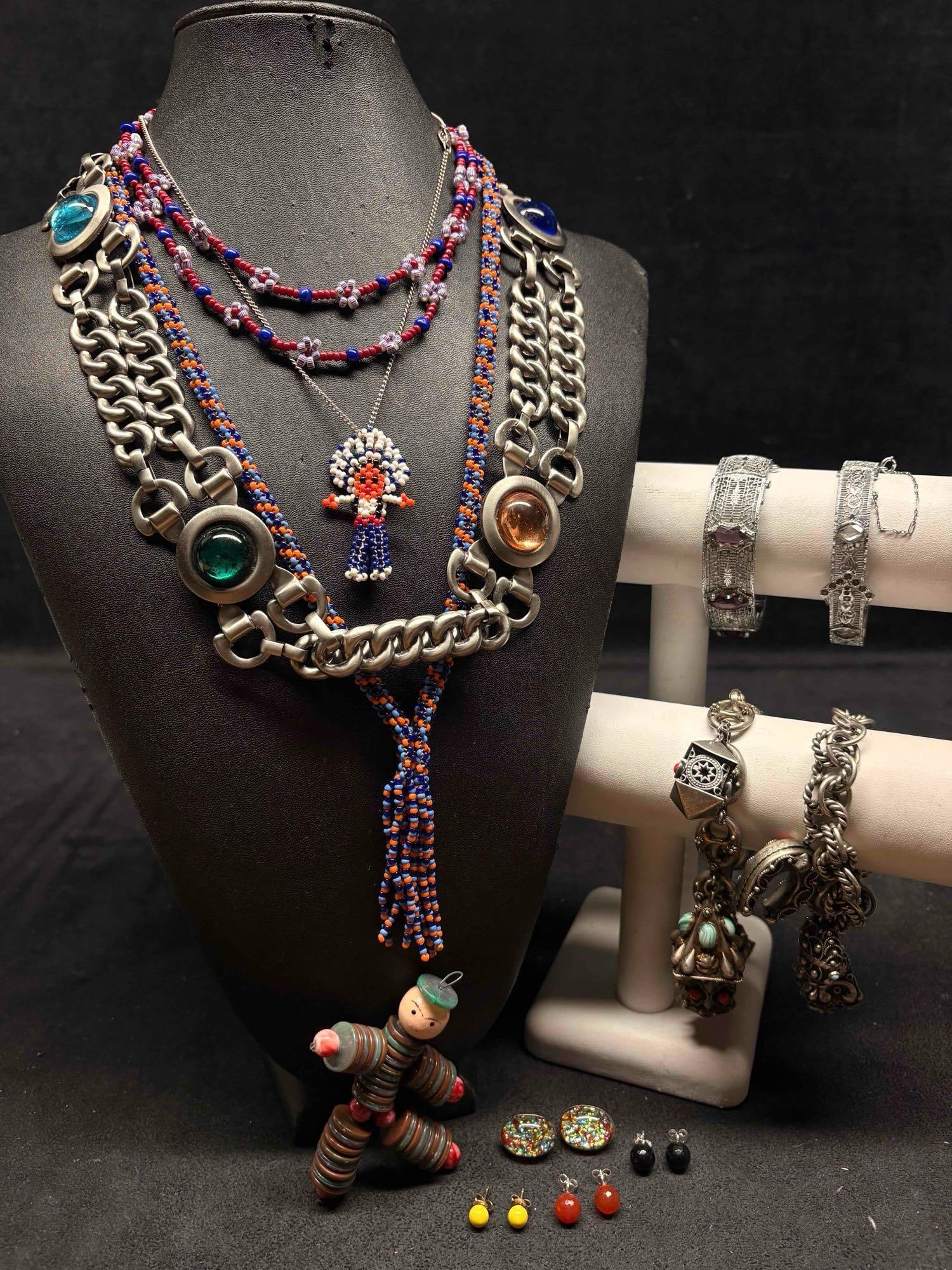 13pc Mixed Mediums Medley Costume Jewelry and Accessories Collection: This lot contains 13 pieces of pre-owned costume jewelry, paired together in a stylized set. Each piece is in good conditions, with wear and tear over the years visible on some of the jewelry. Please 
