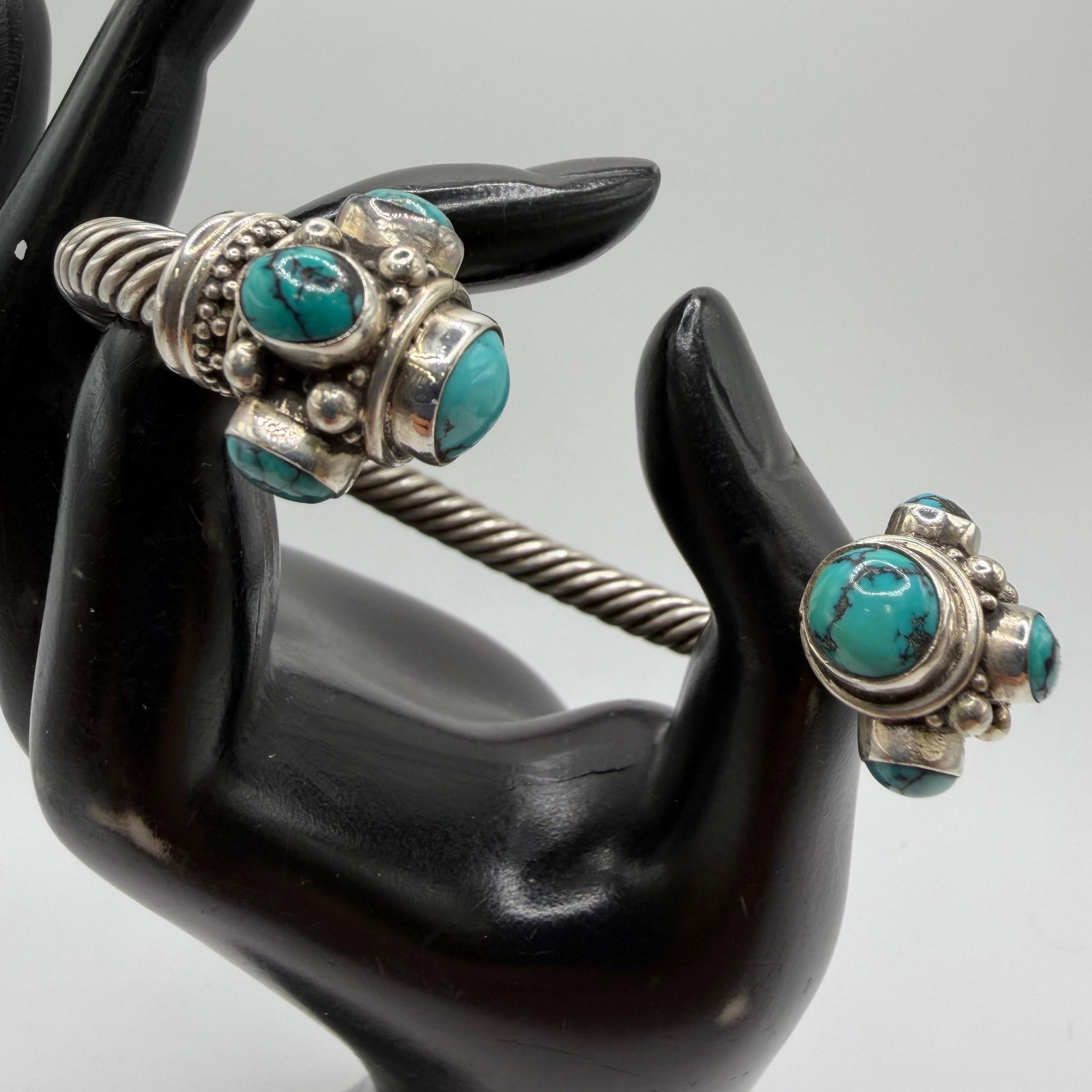 Renaissance Style Twist Cable Design Turquoise Accent Terminal Sterling Silver Bangle Bracelet (1 of 8)