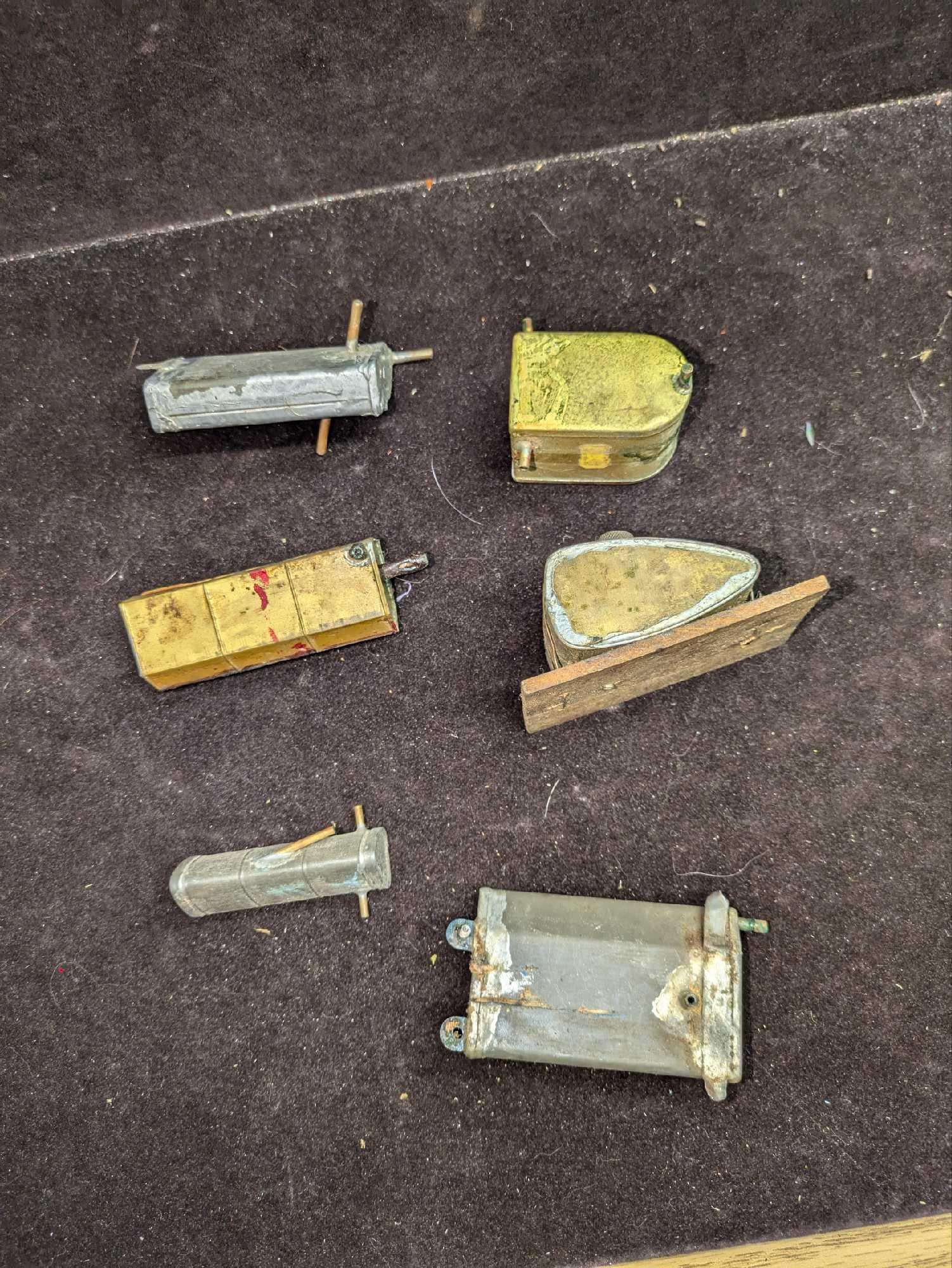 6 Perfect Product And Unmarked RC Airplane Assorted Gas Tanks: 6 Perfect Product And Unmarked RC Airplane Assorted Gas Tanks . The tanks appear to have been used and have some solder. Please see the images as they are part of the description. This lot includes: T