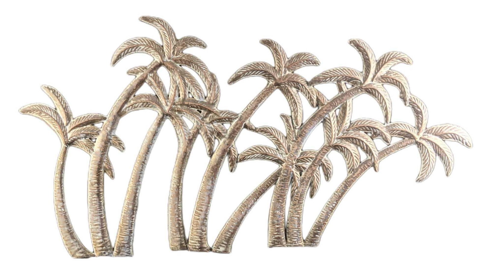 Vintage Metal Hanging Tropical Palm Trees: Vintage Metal Hanging Tropical Palm Trees. The maker and date of creation are unknown. Trees are approx 42" x 21" and it weighs 4lbs. The hanging tropical trees are in a good, vintage condition with s