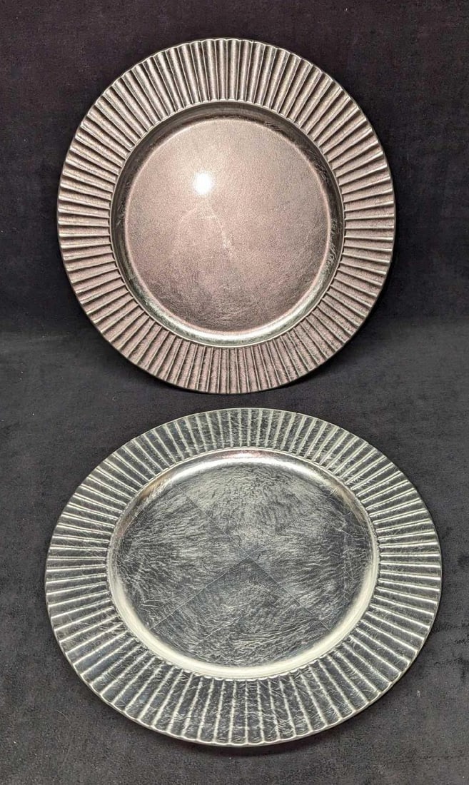 2 Lenox Plastic Round Charger Plates A (1 of 4)