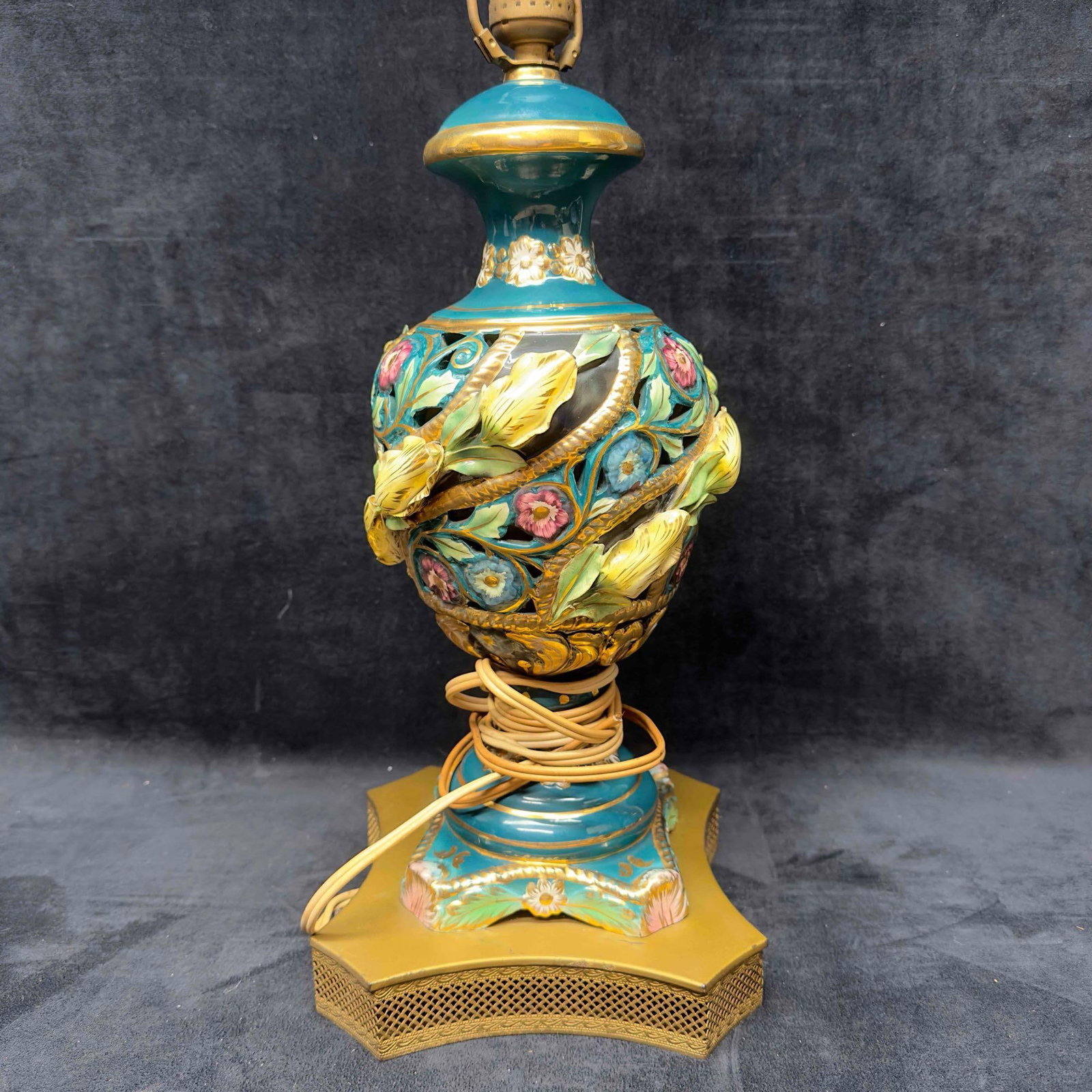 Vintage Roses Green Bedside Table Lamp Antique Metal Base for Repair Rewire: Vintage Roses Green Bedside Table Lamp Antique Metal Base for Repair Rewire. This beautiful green and gold porcelain lamp with metal base features a yellow, red, and green floral design. Has not 