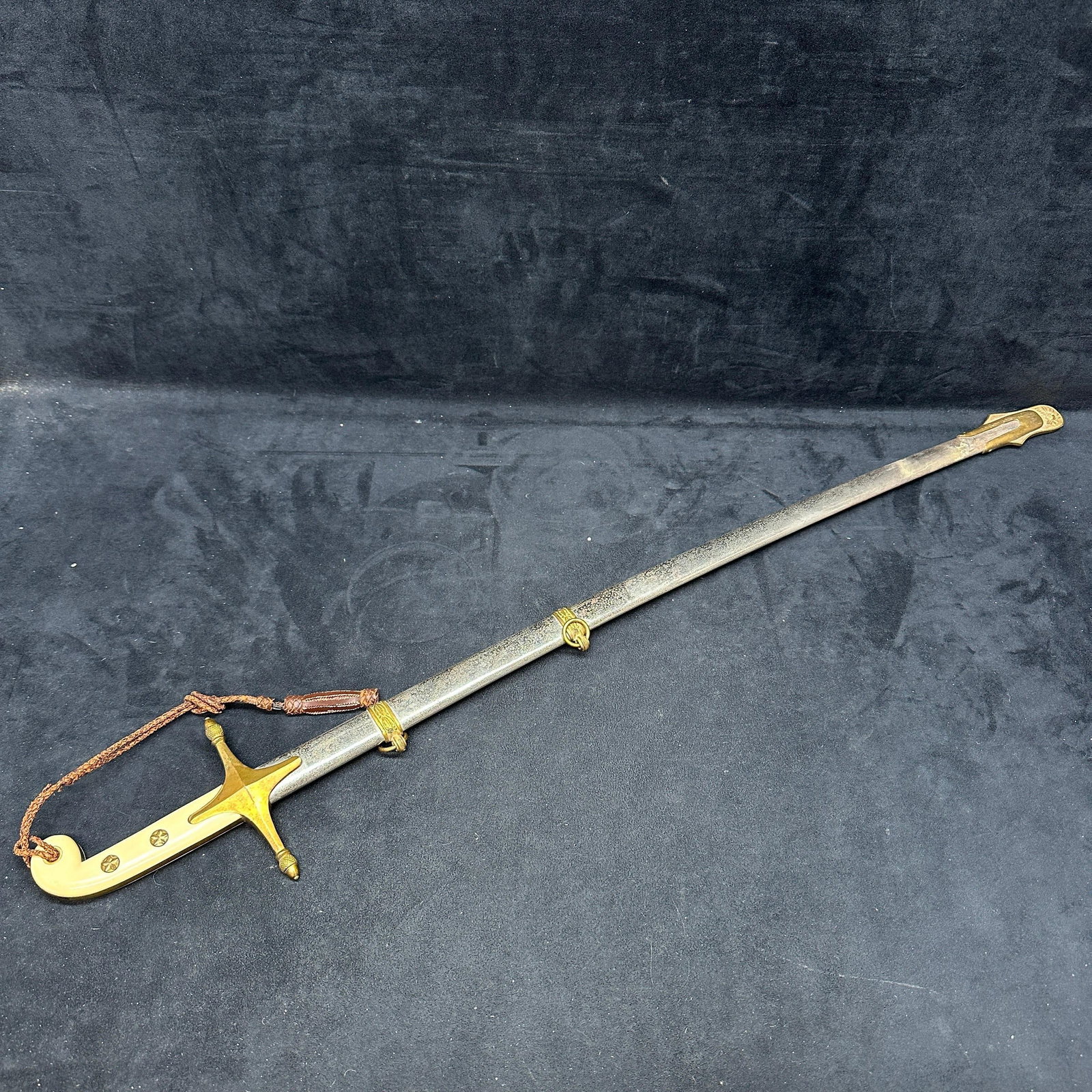 US Marines Vietnam Era USMC Officers Sword Scabbard (1 of 17)