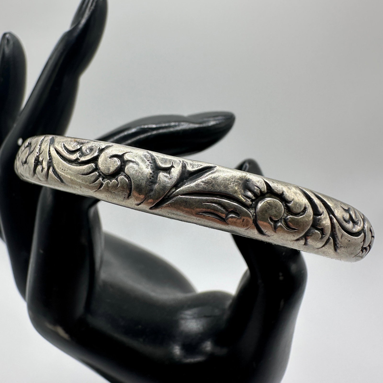 Silver Bangle Bracelet Engraved Etched Floral Motif R12 (1 of 5)