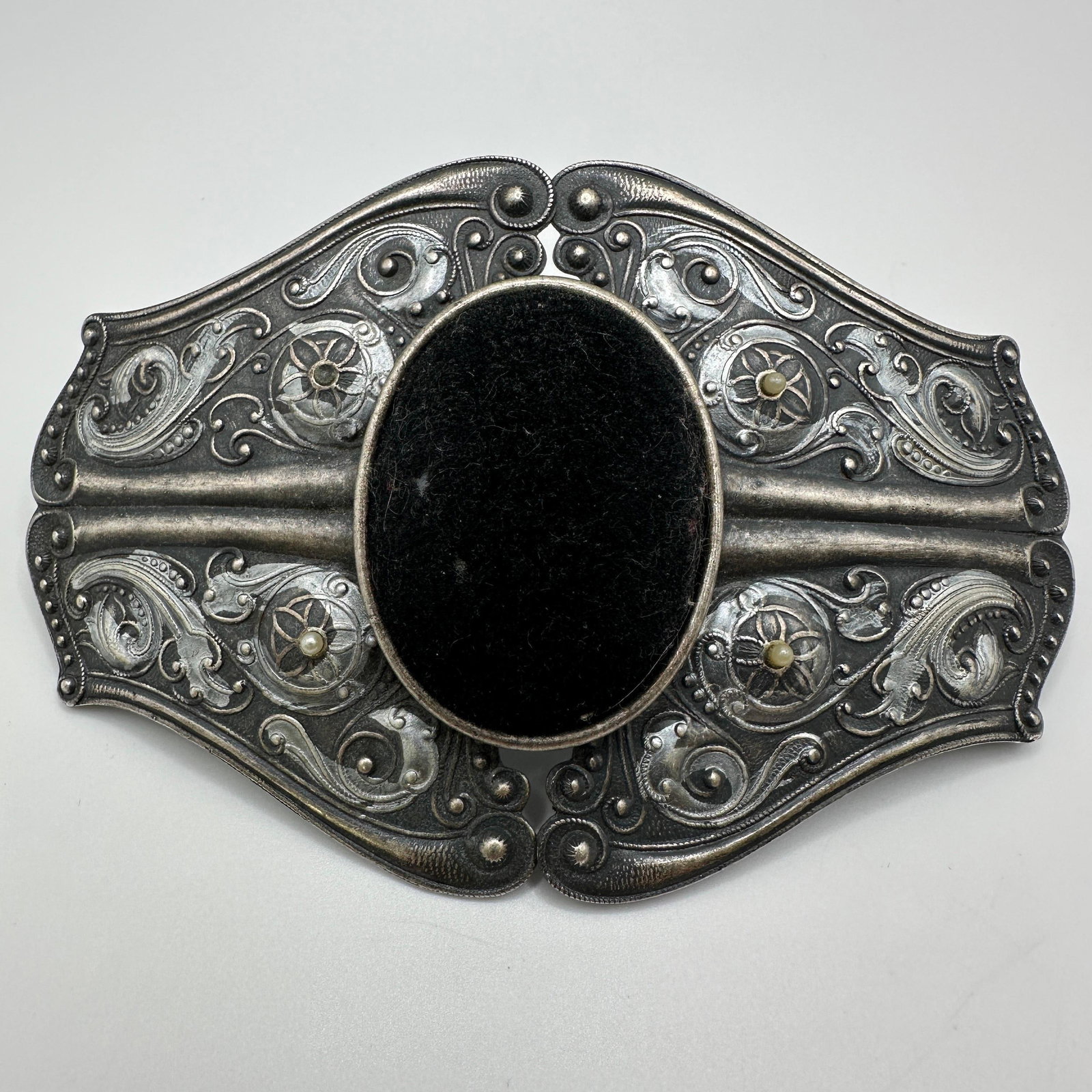Large Ornate French Repousse Silver Hair Barrette Black Felt Cabochon: This item is in pre-owned, previously used/displayed condition with noticeable light wear and surface scratches. Please reference all photos for full details. This piece of jewelry has been tested and
