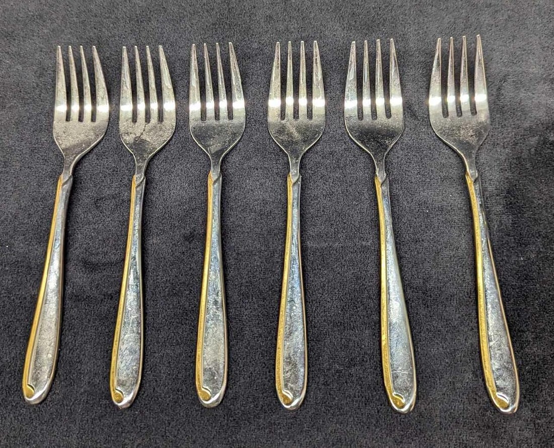 6 Retired Mikasa Estasi Stainless Salad Forks: 6 Retired Mikasa Estasi Stainless Salad Forks. This series was released from 1982 - 2004. Each Salad Fork is approx 6 1/2" and together they weigh 0.49lb. Made in Japan. The stainless steel Salad Fork