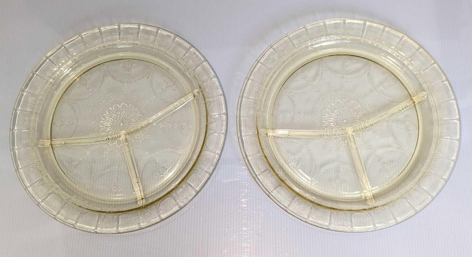 2 Yellow Depression Glass Divided Plates A (1 of 4)