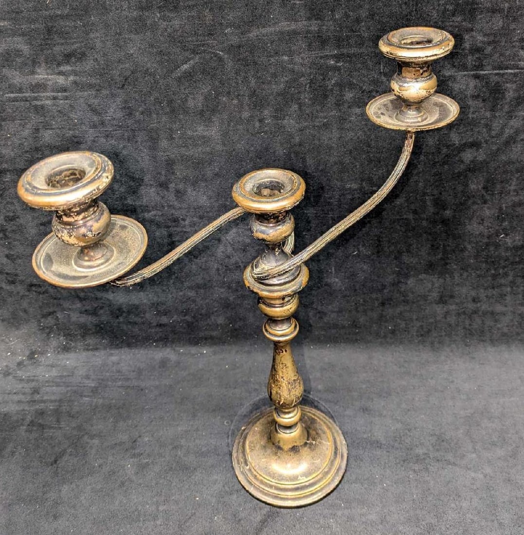 Vintage Gorham 3 Candle Holder Sterling Silver Candelabra B: Vintage Gorham 3 Candle Holder Sterling Silver Candelabra B. The candlestick holder's top can be separated to turn the three candlestick holders into one candlestick holder. Separated it is approx 4