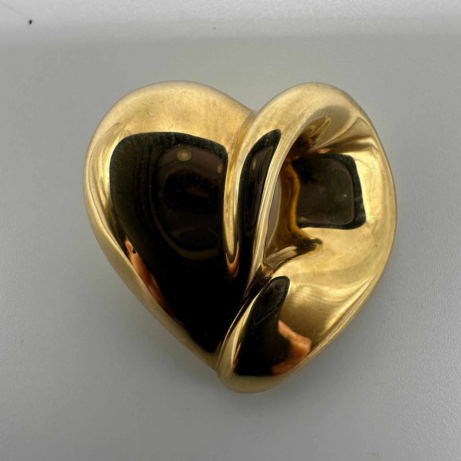 Israel 14K Yellow Gold Heart Shaped Pendant W37: This item is in good pre-owned, previously used/displayed condition with noticeable light wear and surface scratches. Please reference all photos for full details. This piece of jewelry has been teste