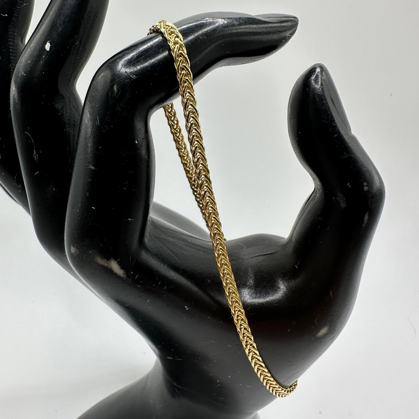 Milor 14K Italy Gold Bracelet Byzantine Style W35: This item is in good pre-owned, previously used/displayed condition with noticeable light wear and surface scratches. Please reference all photos for full details. This piece of jewelry has been teste