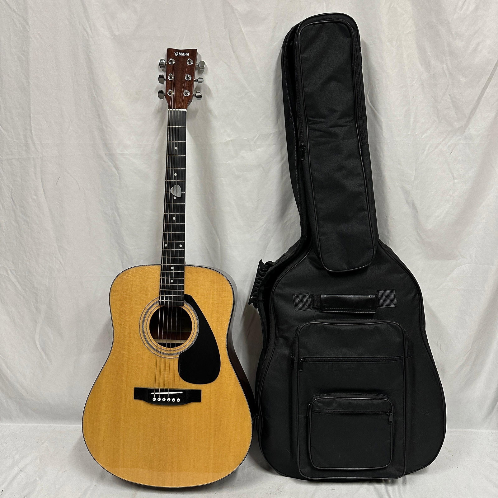 Yamaha FD01S Acoustic Guitar With Gig Carry Bag and Accessories (1 of 10)