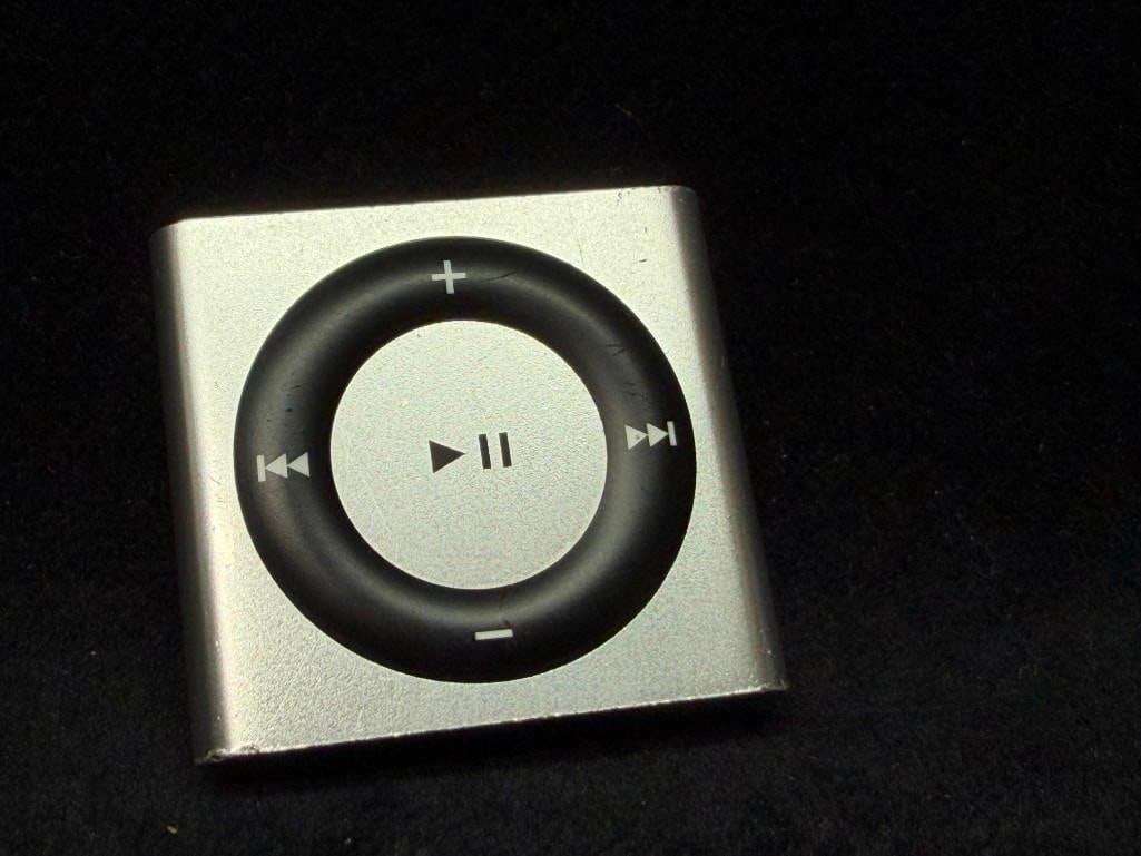 4th Final Gen iPod Shuffle - 7