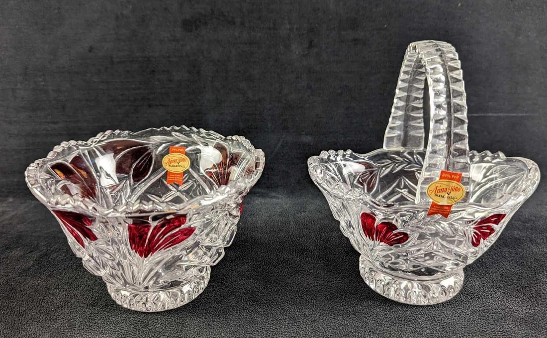 Anna Hutte German Crystal Bowl & Basket: This lot includes: (1) Anna Hutte German Crystal Bowl With Red Floral Pattern. This is approx 5 3/4" x 5 3/4" x 4" and it weighs 1.48lb. It has no chips or cracks. (1) Anna Hutte Germ