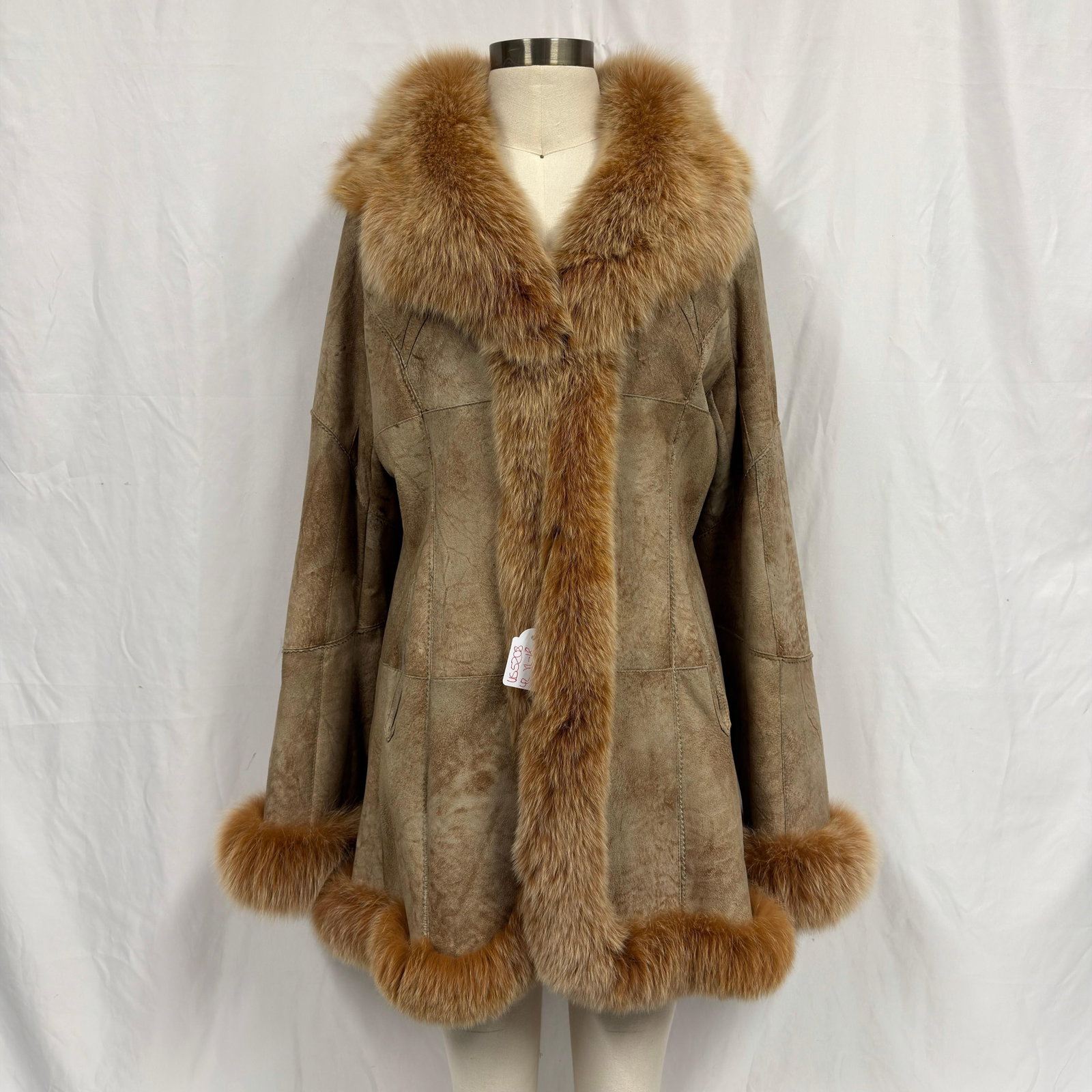 Hollies Stockholm Genuine Leather and Natural Fur Coat Size 48 (1 of 9)