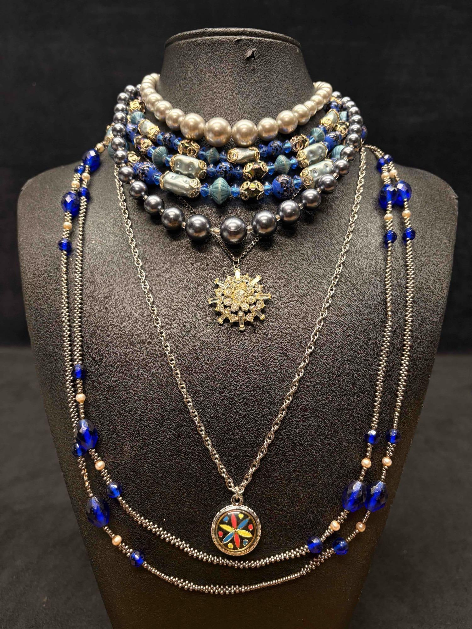 5pc Royal Blue Dutch Hex Necklace Lot: This lot consists of 5 pre-owned costume jewelry necklaces with typical wear from use. Please review images for context of the lots visual conditions. APPROX. WEIGHT: 7.1 OZ