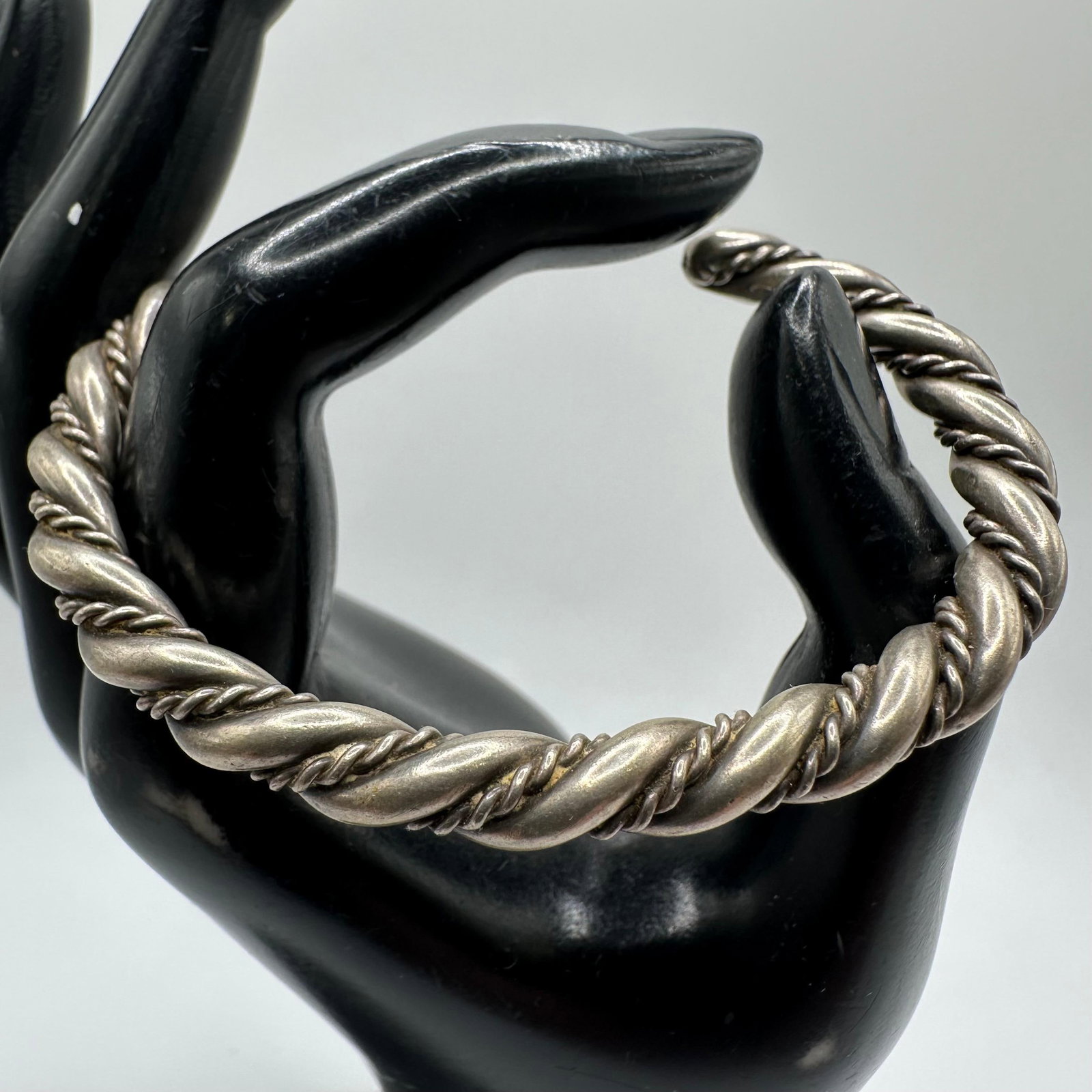 M68 Bold Textured Design Twist Rope Twisted Silver Cuff Bracelet (1 of 8)