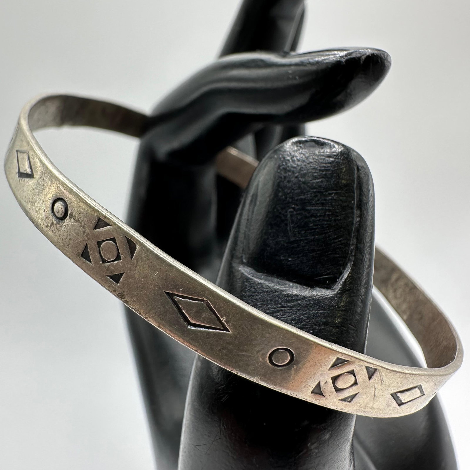 Geometric Tribal Patterns Silver Bangle Bracelet M71 - 3