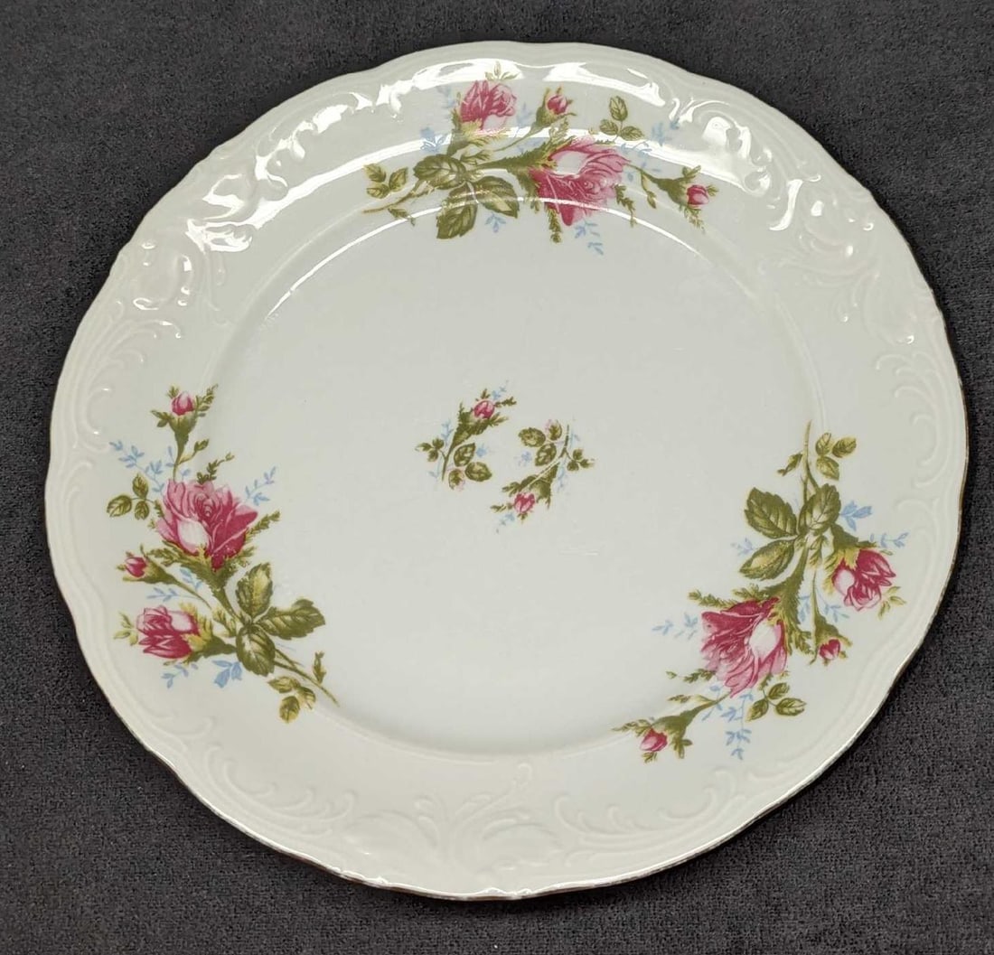 4 Retired Royal Kent China Dinner Plates B: 4 Retired Royal Kent China Dinner Plates B. Each is approx 10" x 1/4" x 10" and the total weight is 5.14 lbs. The plates have no chips or cracks. There is some wear on the trim.