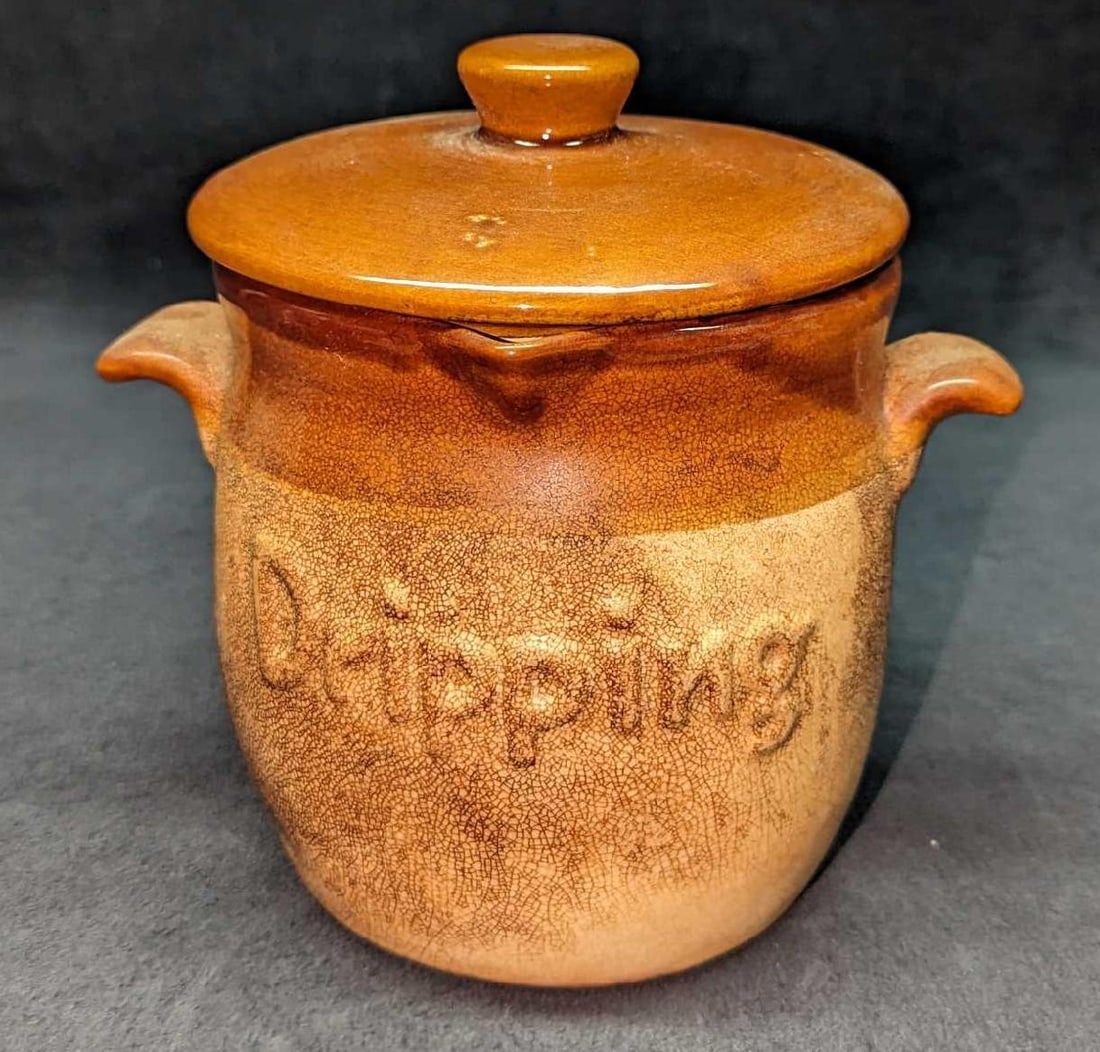 Vintage Ceramic Crock Dripping Jar: Vintage Ceramic Crock Dripping Jar. This is approximately 7" x 5" x 6 1/2" and it weighs 1.66lb. The jar has crazing. Please see the images as they are part of the description.