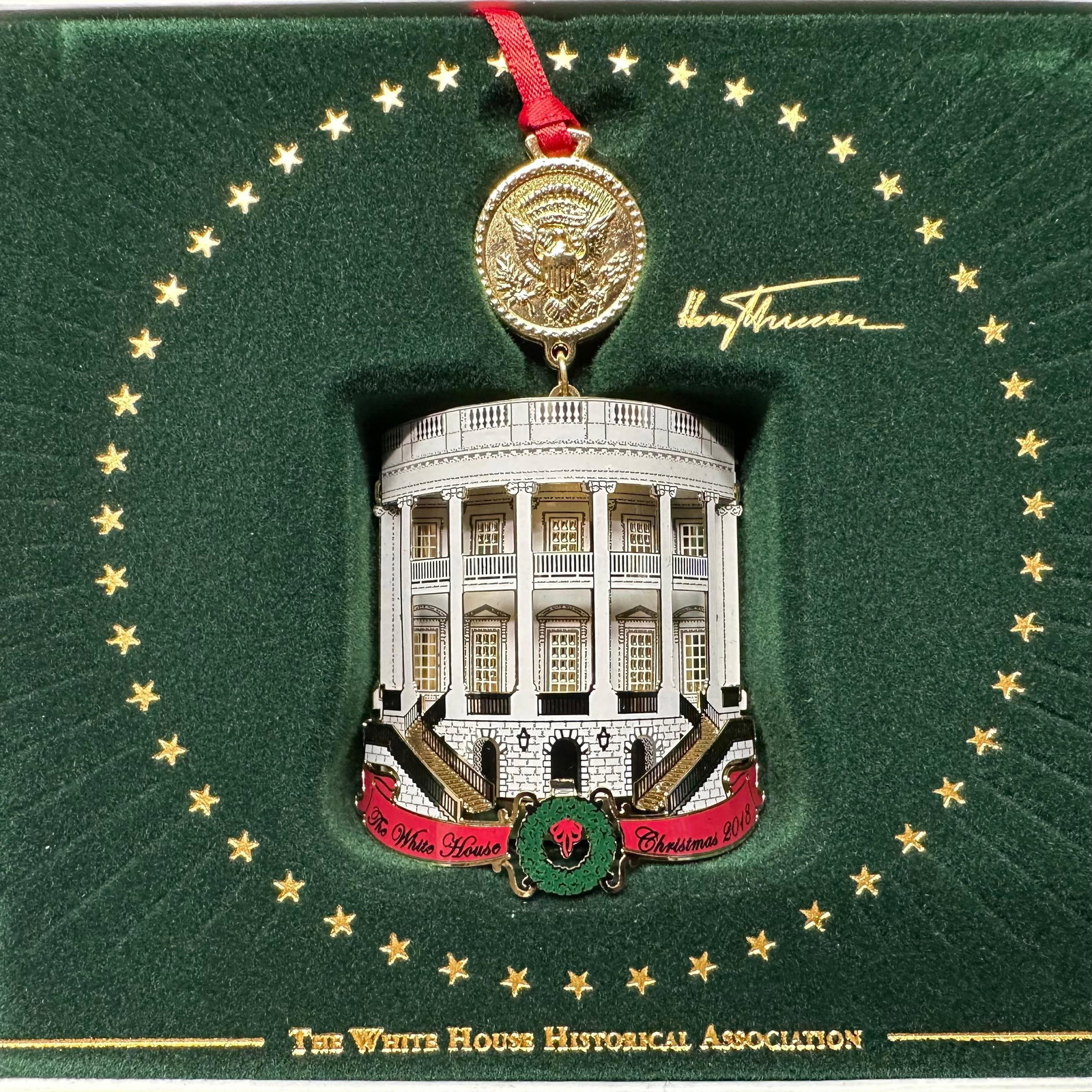 White House Historical Association Christmas Ornament 2018 Harry Truman: White House Historical Association 2018 Christmas ornament honoring President Harry S Truman. Features a detailed White House design with presidential seal and ribbon. Includes original box and bookle