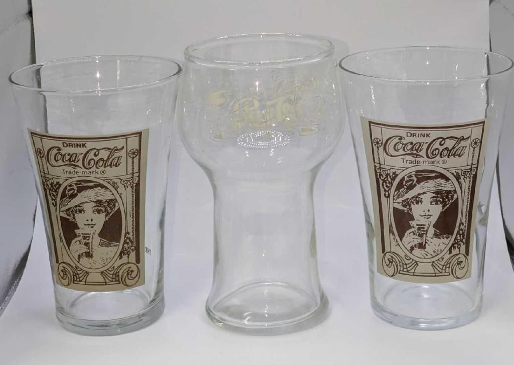 3 Vintage Style Pepsi & Coca-Cola Drinking Glasses: 3 Vintage Style Pepsi & Coca-Cola Drinking Glasses. This lot contains: (1) Pepsi Cola Fountain Style Glass With White Lettering. This is approx 3 1/4" x 3 1/4" x 6". There are some scr