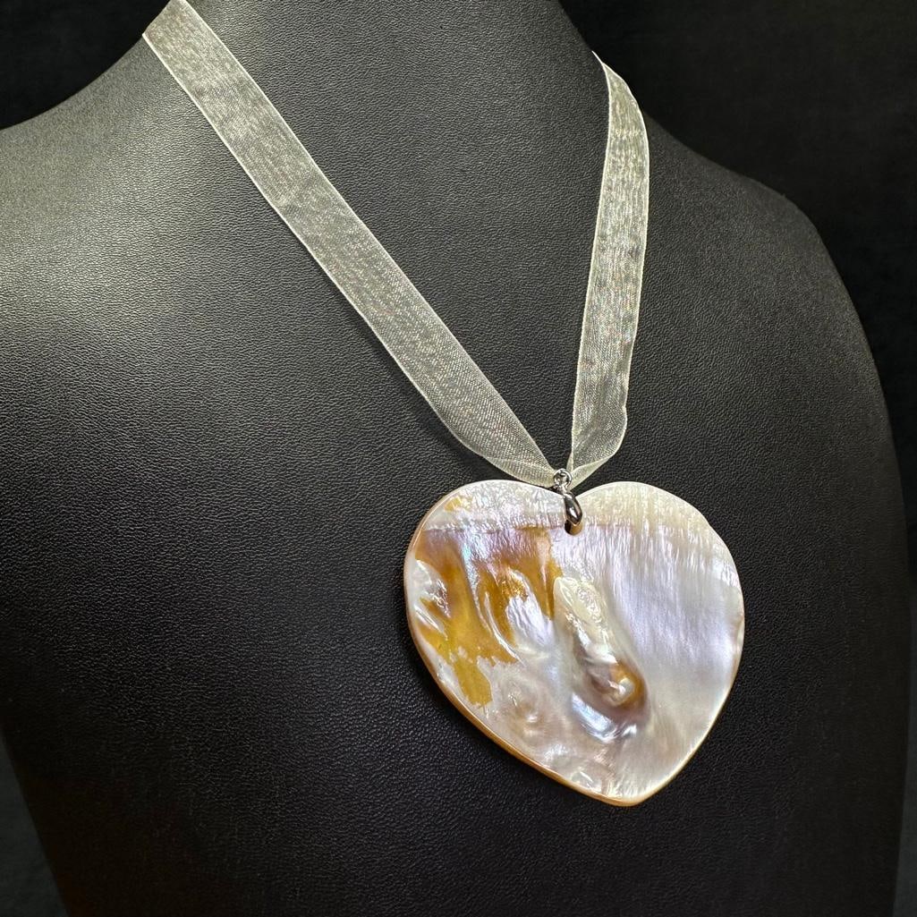 Hand-Carved Blister Pearl Necklace - Heart: This piece of jewelry has been tested and researched prior to listing. Please view all our pictures they are part of our description. DETAILS: Metal - Base Metal Color - Silver Stones - Blister