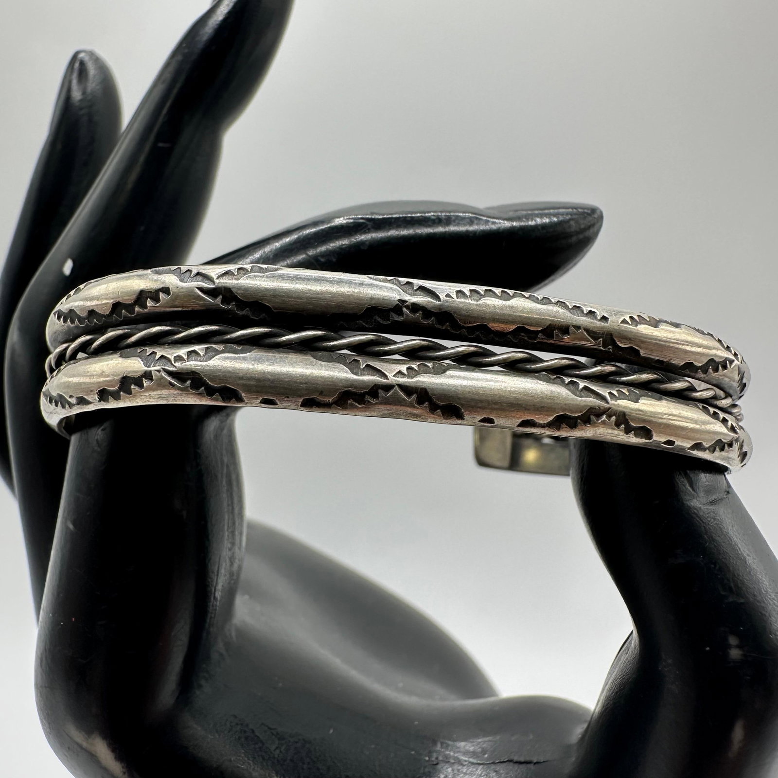 Navajo Native Style Silverwork Rope Accent Silver Cuff Bracelet: This item is in good pre-owned, previously used/displayed condition with noticeable light wear and surface scratches. Please reference all photos for full details. This piece of jewelry has been teste