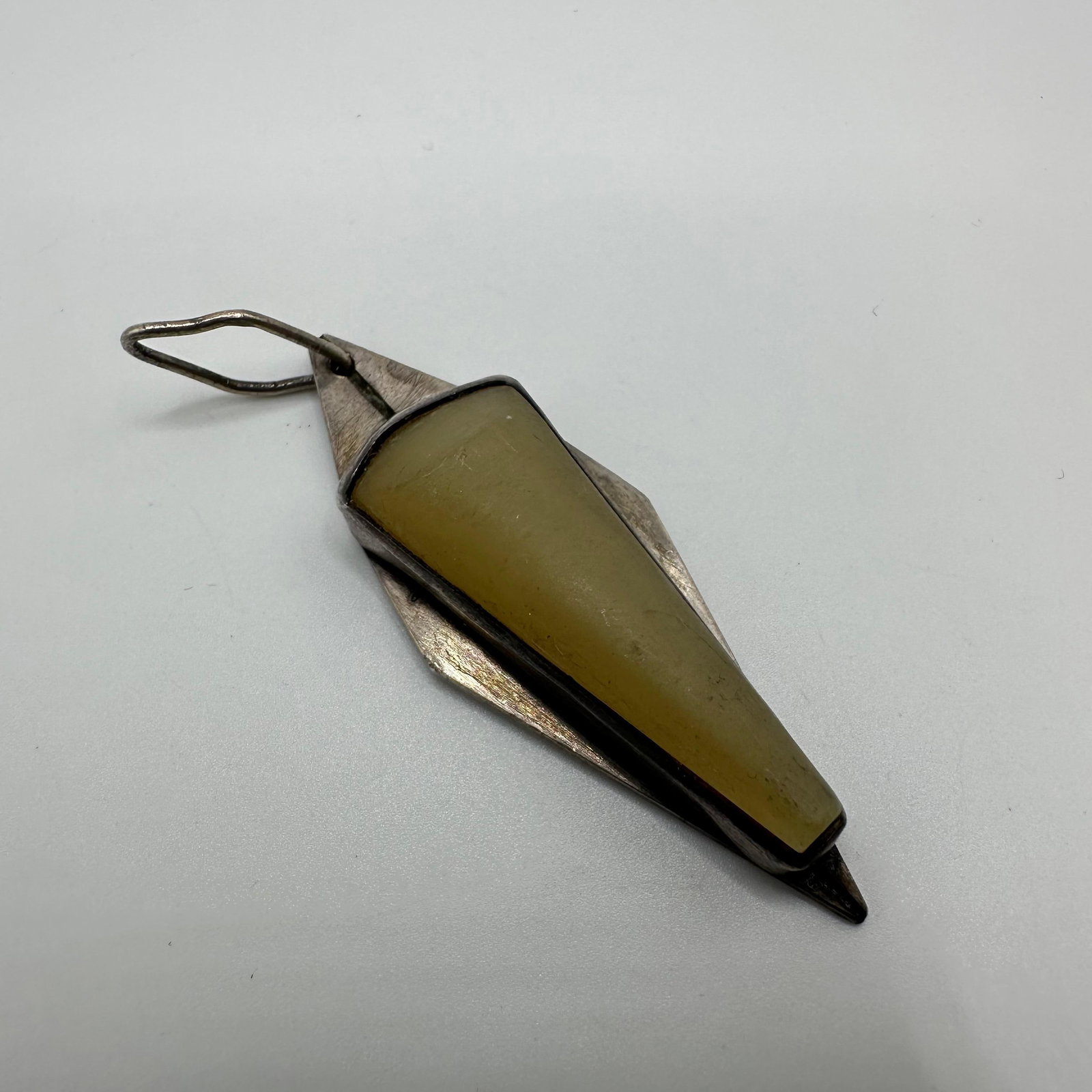 Modernist MCM Style Stone Pendant Silver Unmarked Q27