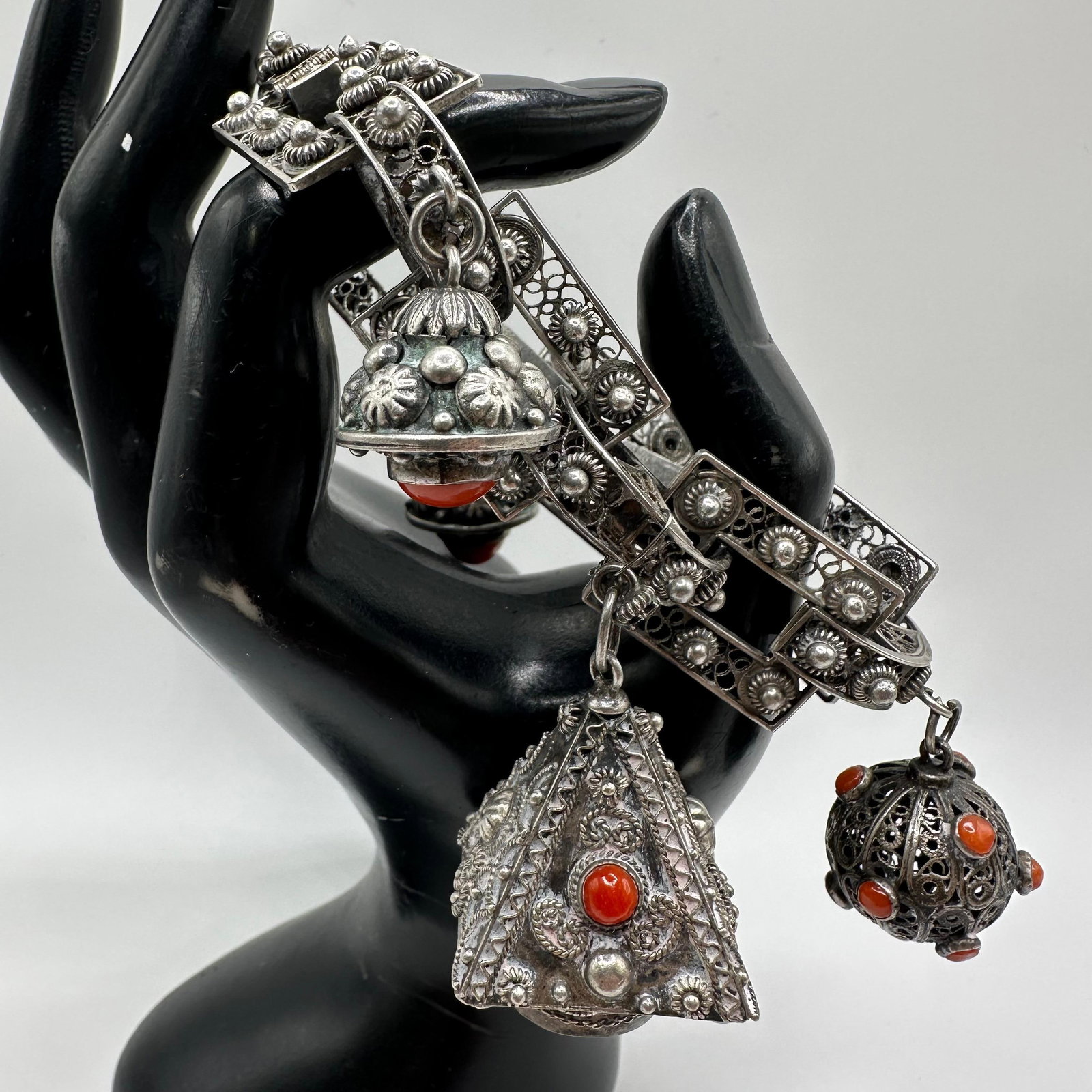 Coral and Spiny Oyster Shell Cabochon Filigree Panel Bracelet 800 Silver X61