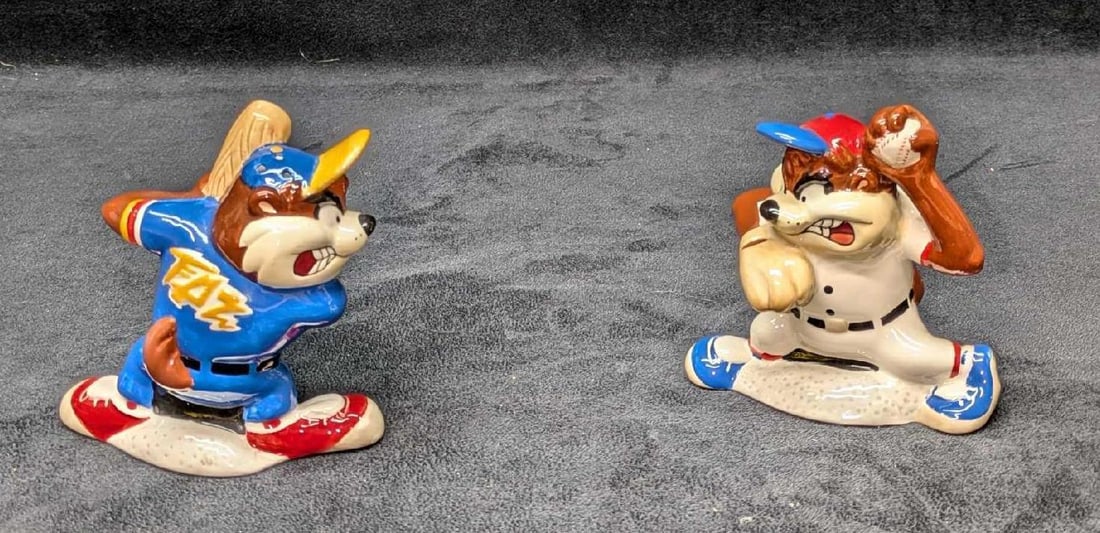 Tasmanian Devil Ceramic Salt and Pepper Shakers: Tasmanian Devil Ceramic Salt & Pepper Shakers. The batter is approx 4 1/4" x 2 1/2" x 4 1/2" and the pitcher is approx 4" x 2 1/2" x 4". The total weight is 0.58lb. These i