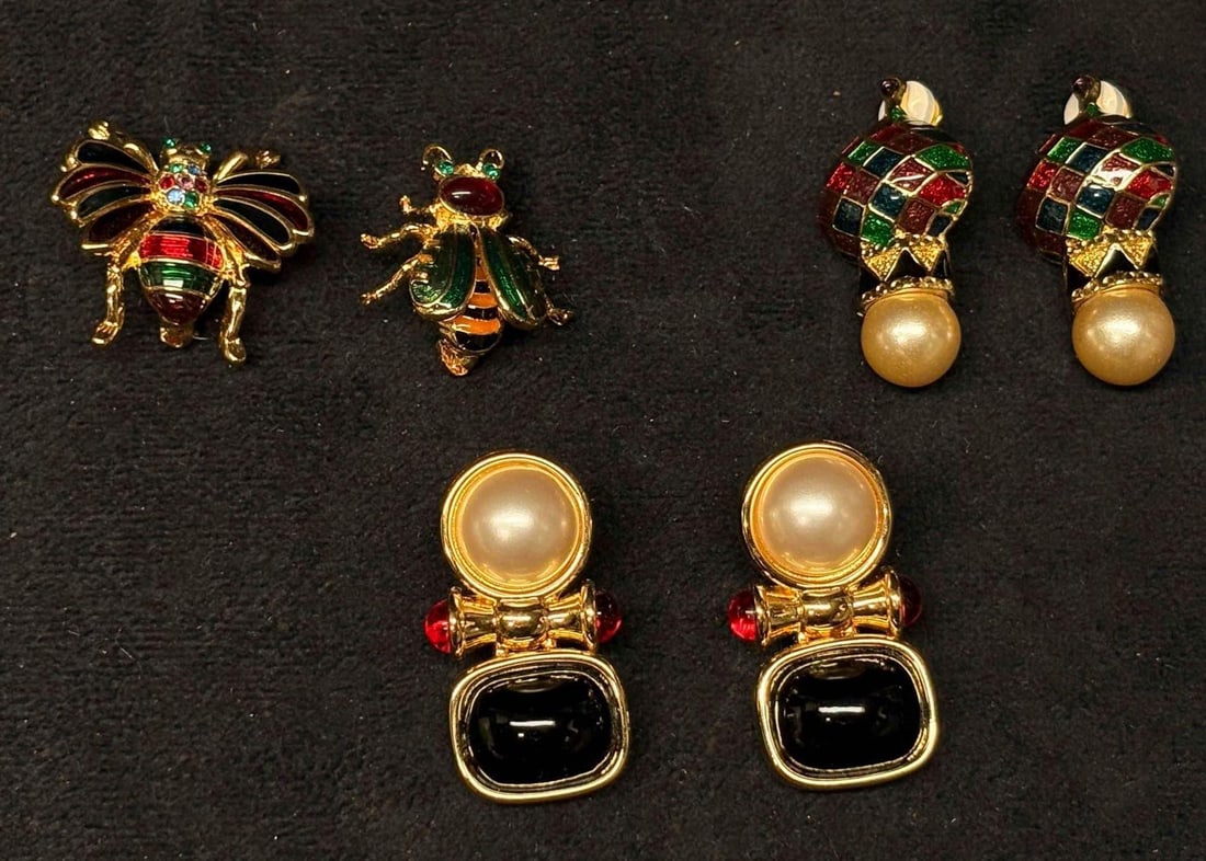 Joan Rivers Enamel Insect Brooches and Clip-On Earrings Group 4pc I: Joan Rivers costume jewelry group, including two enamel insect brooches with multicolor accents and a pair of enamel bird motif clip-on earrings with faux pearl drops. Also includes a pair of faux