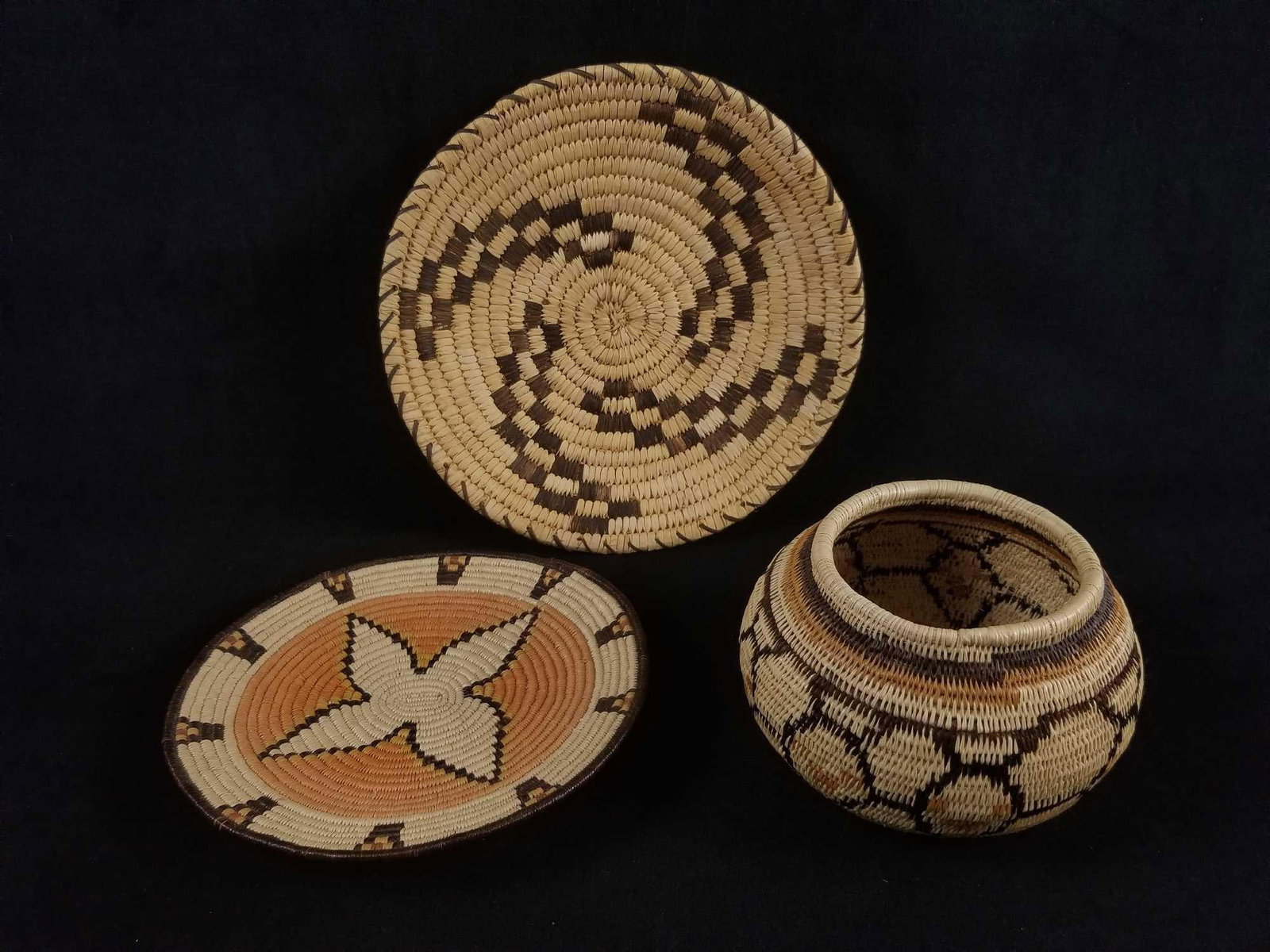 Set of 3 Decorative Choco Indian Baskets From Rainforest of Panama (1 of 11)